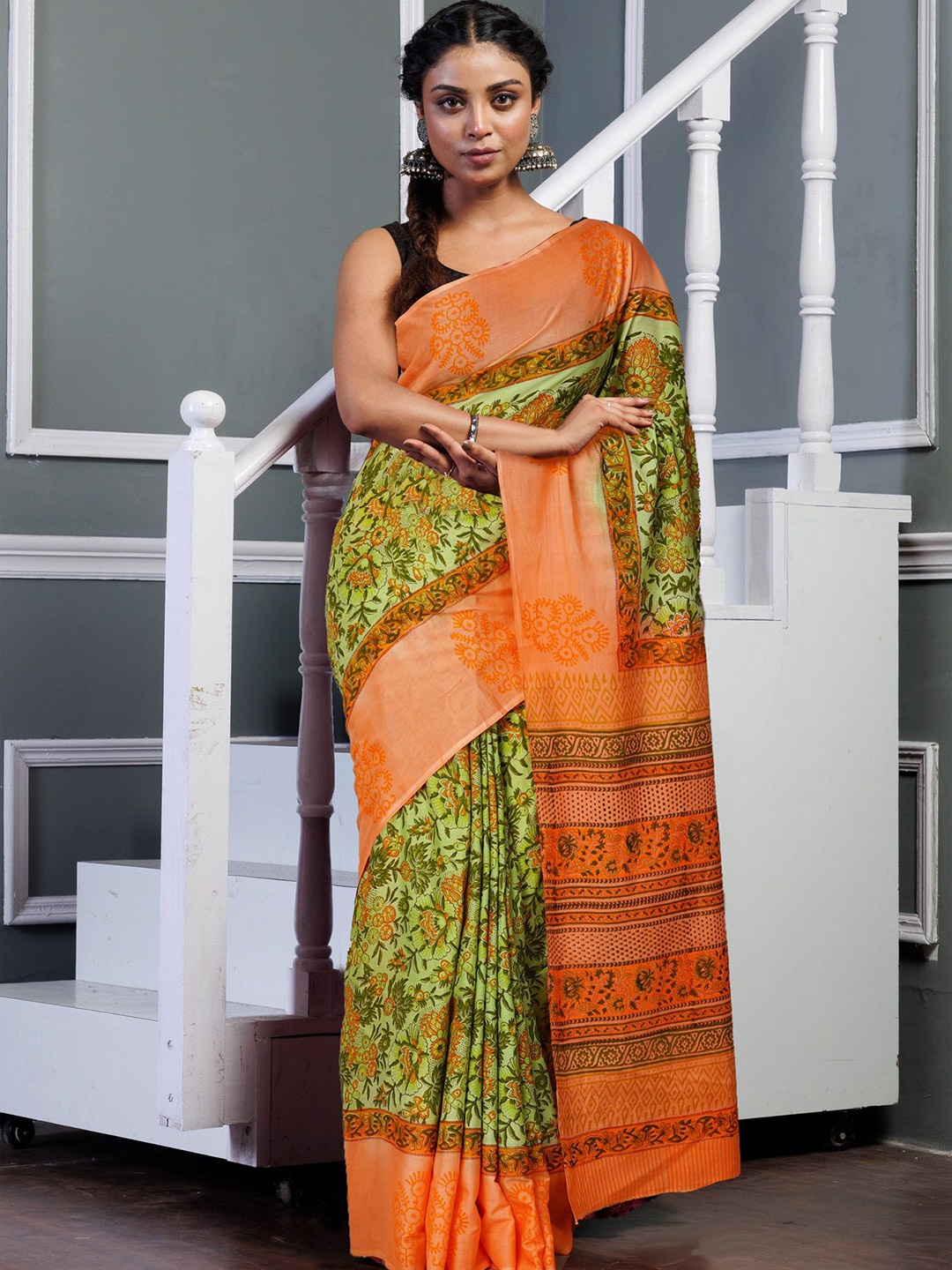 

Unnati Silks Ethnic Motifs Printed Pure Cotton Handloom Block Print Saree, Green