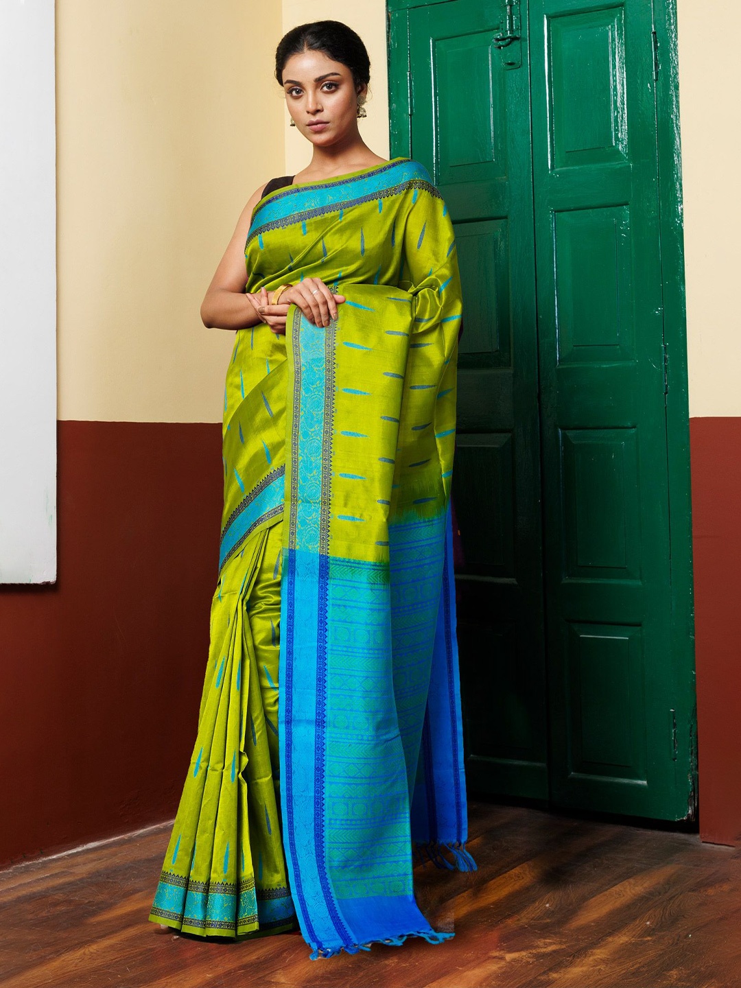

Unnati Silks Woven Design Handloom Kanjeevaram Saree, Green