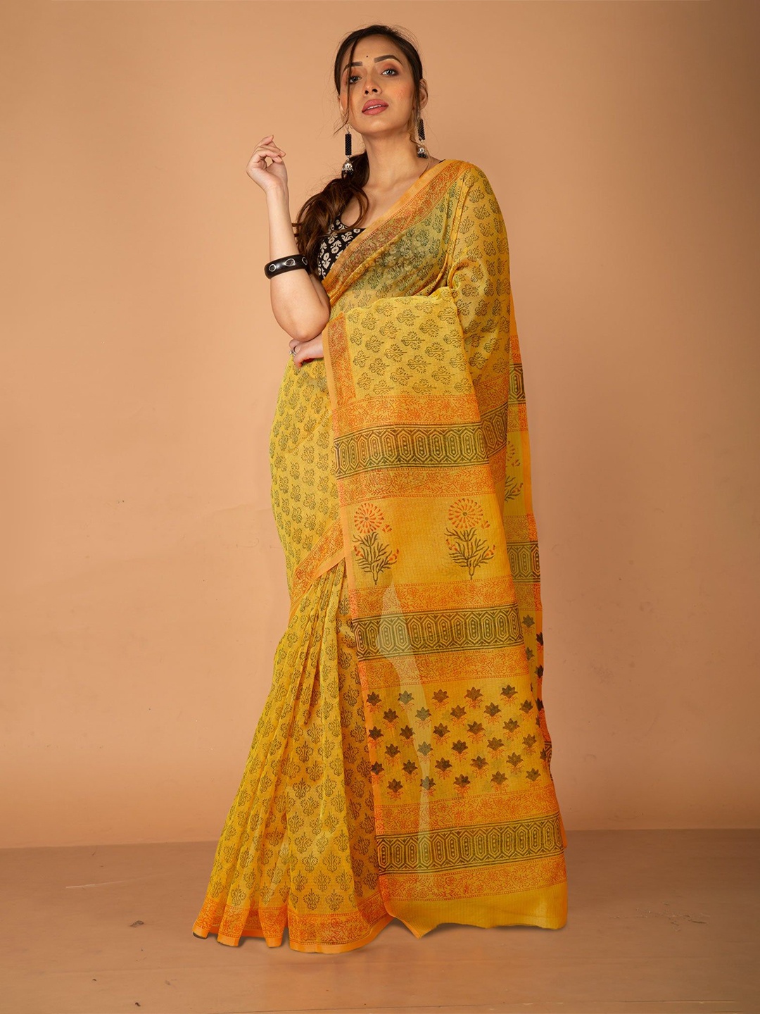 

Unnati Silks Floral Supernet Handloom Block Print Saree, Yellow