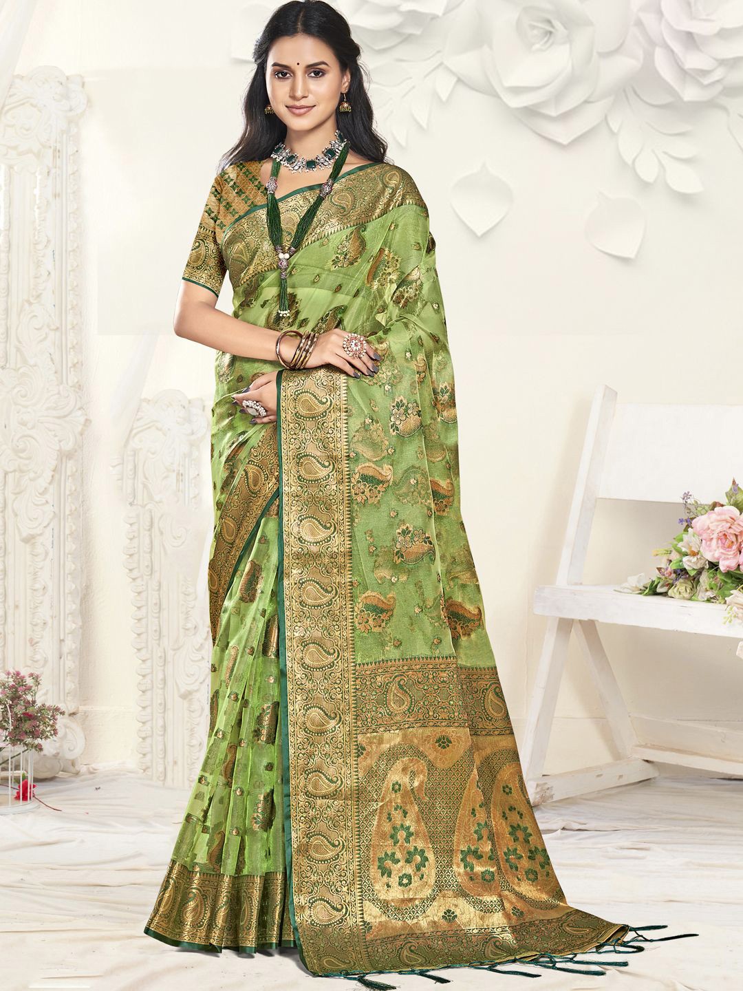 

SANGAM PRINTS Woven Design Tussar Saree, Green