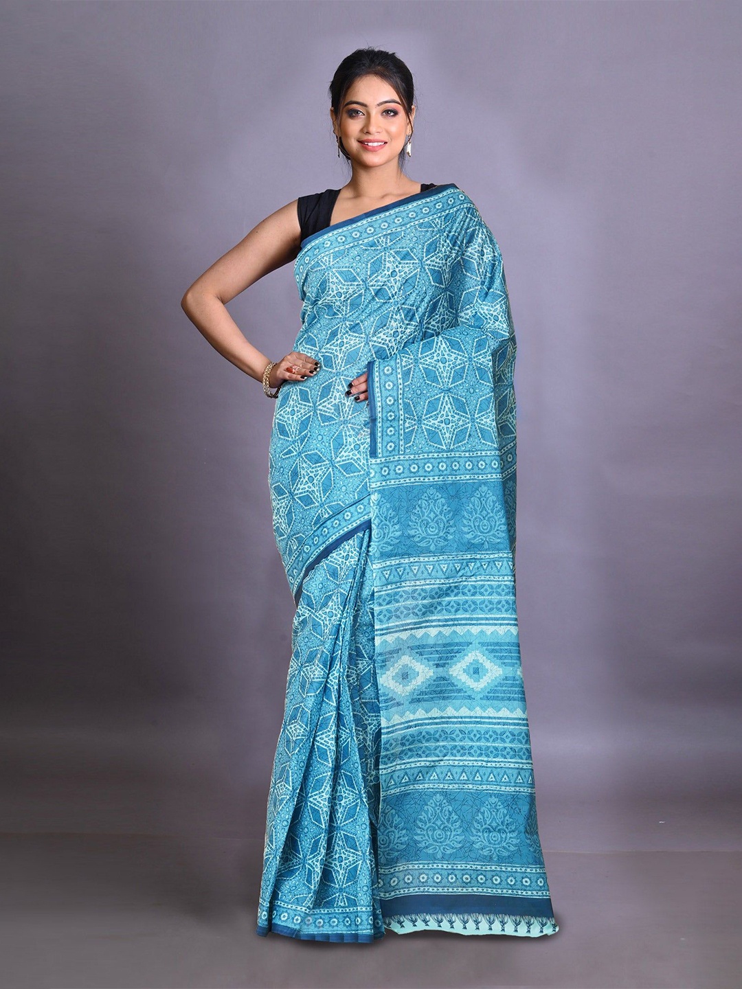 

Unnati Silks Geometric Pure Cotton Handloom Block Print Saree, Blue