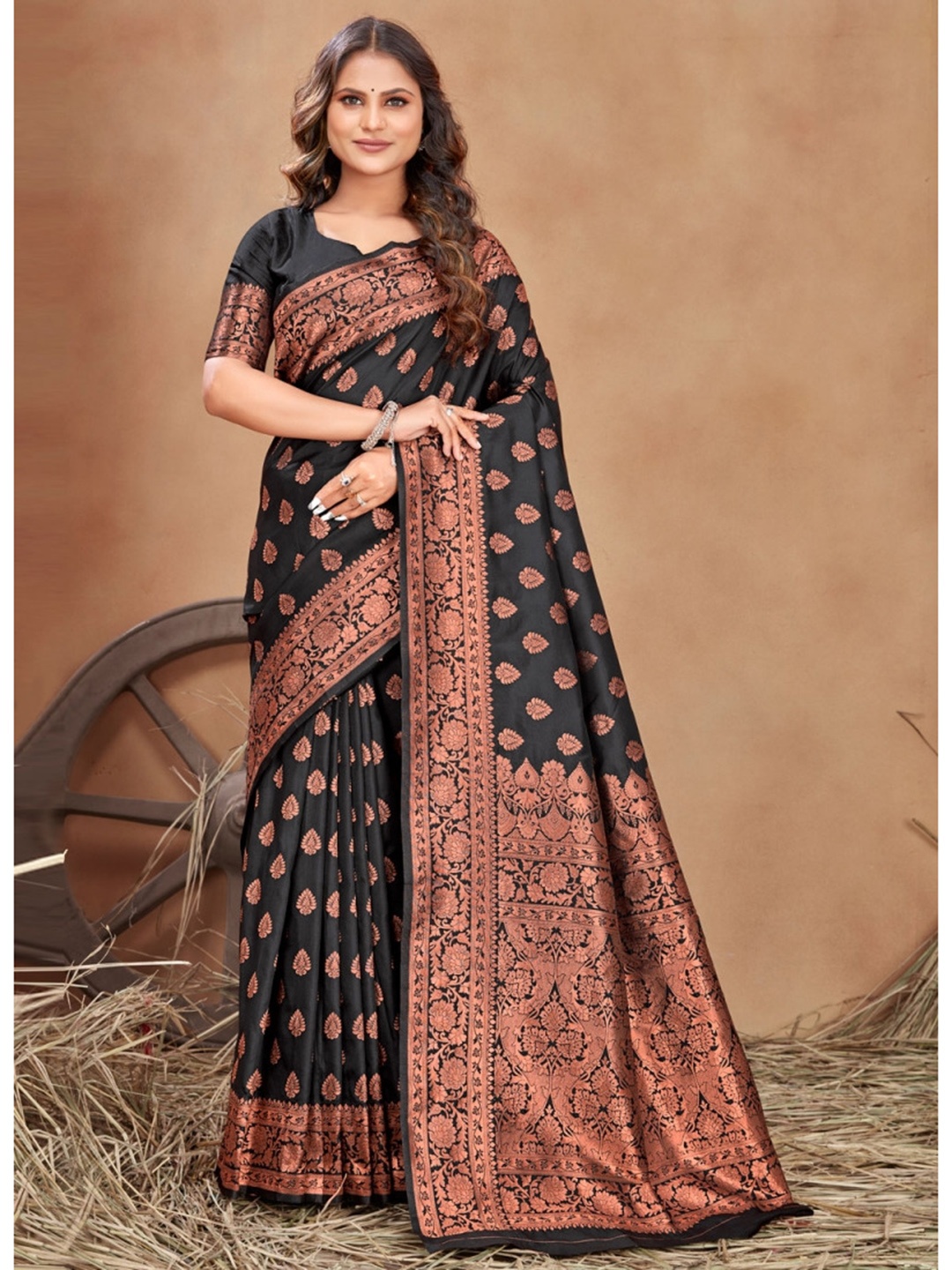 

QENY Woven Design Zari Art Silk Banarasi Saree, Black