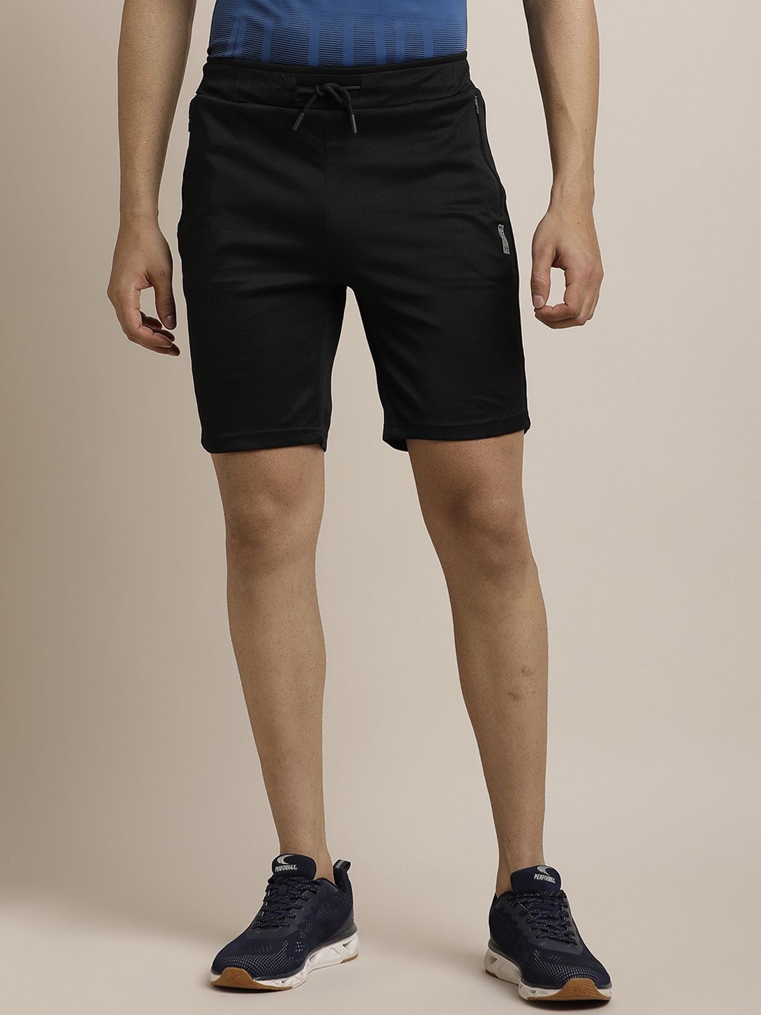 

Turtle Men Solid Mid-Rise Shorts, Black