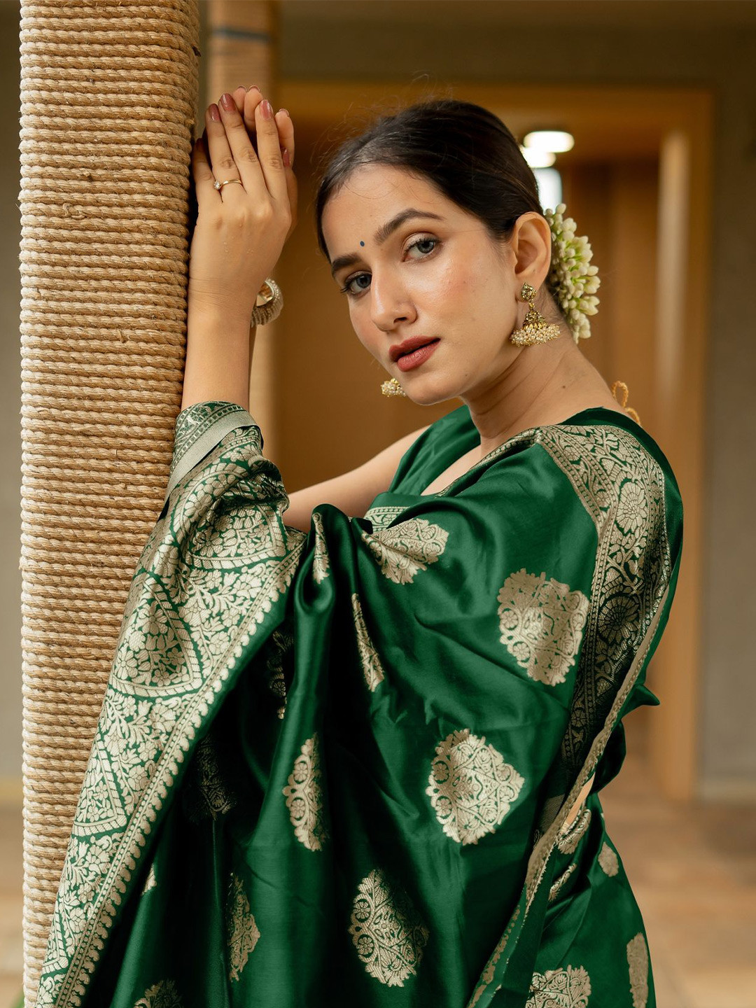 

Subham Woven Design Zari Banarasi Saree, Green