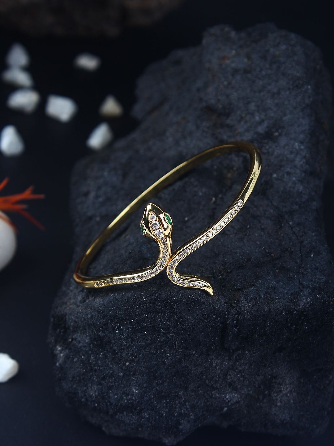 

KPOP Gold-Plated Cubic Zirconia Bangle-Style Bracelet