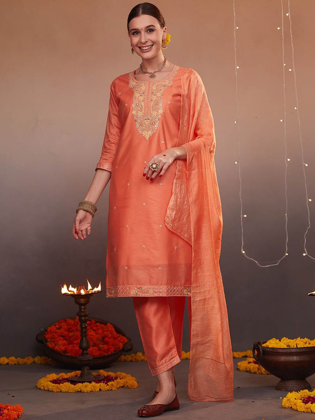 

KALINI Women Ethnic Motif Printed Kurta with Trousers & With Dupatta, Orange