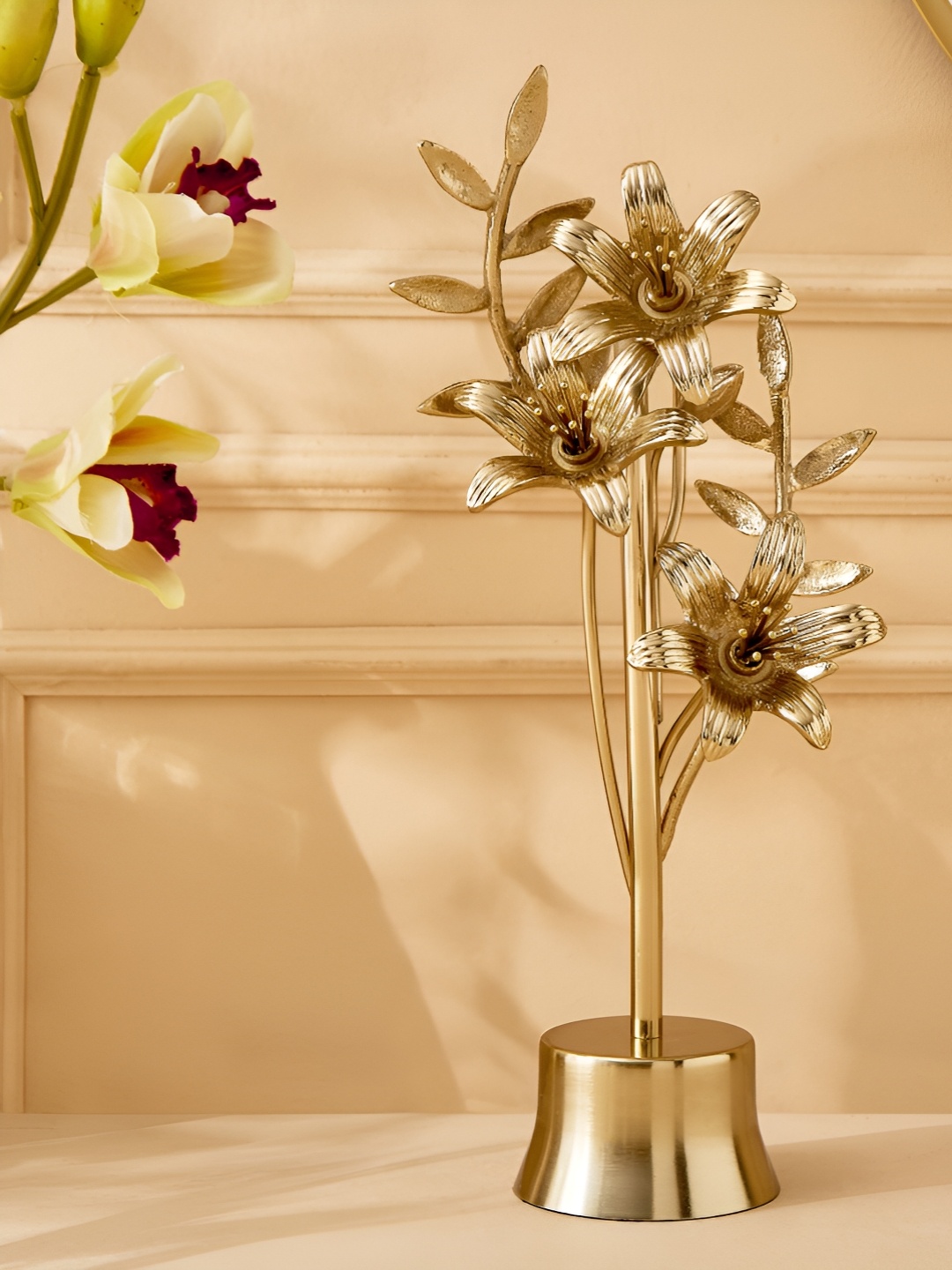 

Home Centre Gold-Toned Idol Showpiece