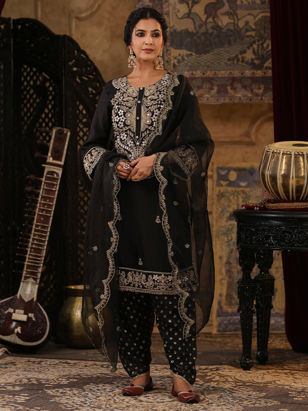 

SCAKHI Ethnic Motifs Embroidered Chanderi Silk Straight Kurta With Salwar & Dupatta, Black