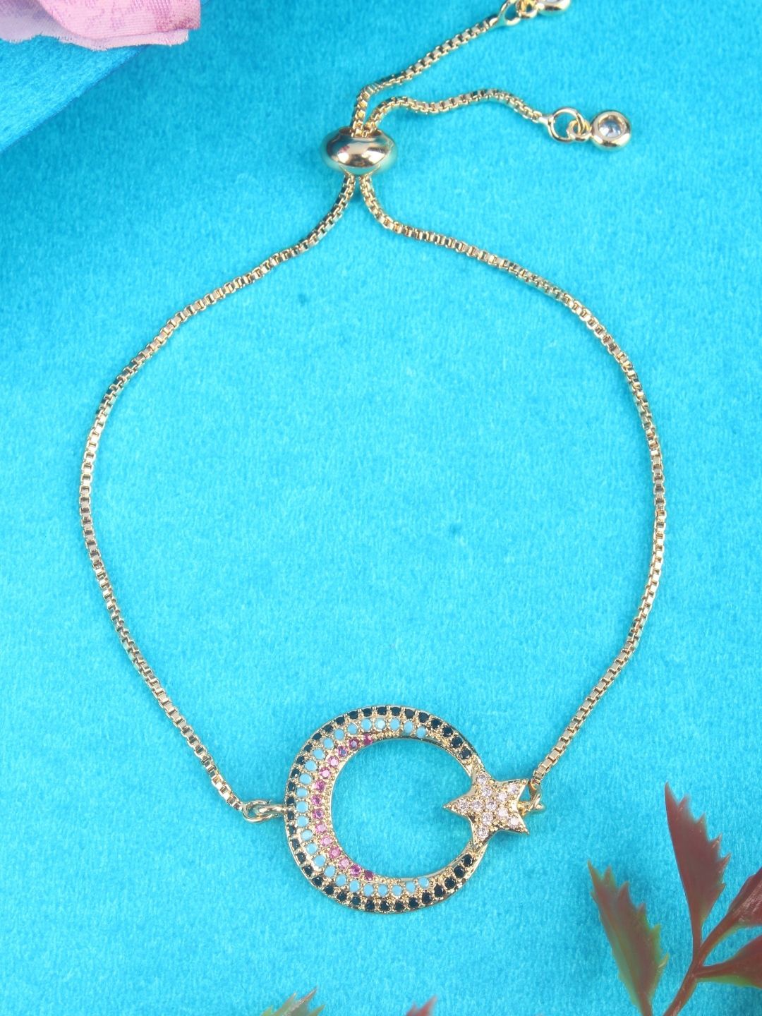 

KPOP Gold-Plated Cubic Zirconia Studded Charm Bracelet
