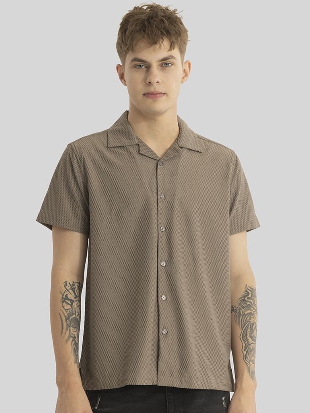 

Snitch Men Relaxed Cuban Collar Solid Boxy Casual Shirt, Brown