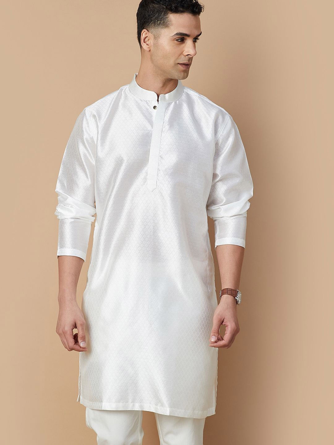 

Melange by Lifestyle Men Mandarin Collar Thread Work Kurta, White