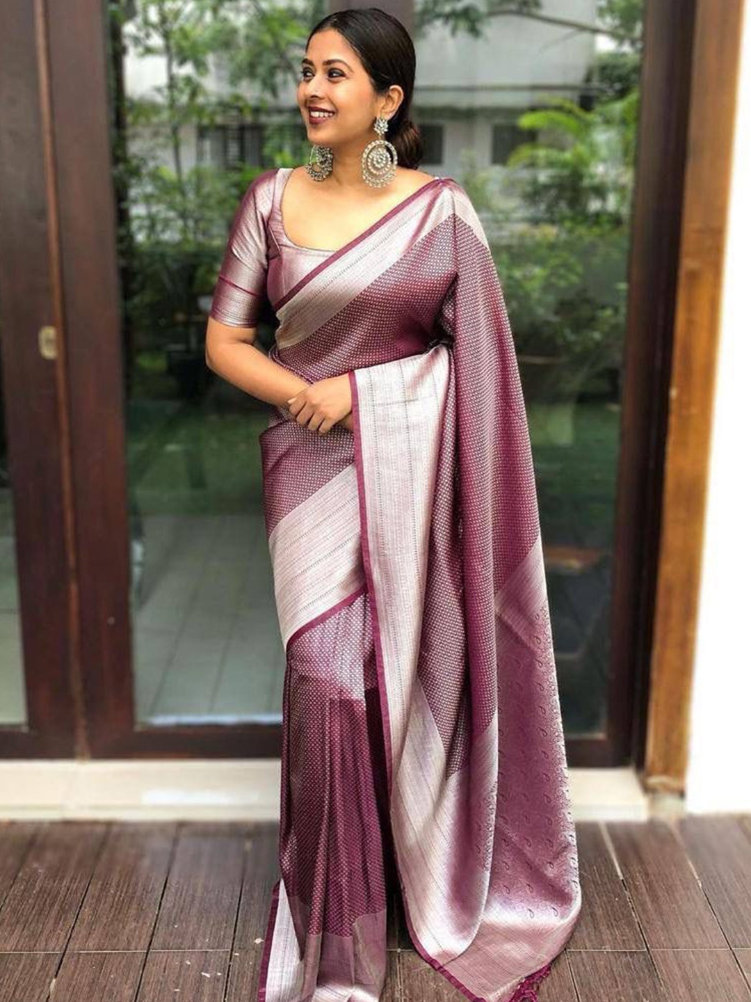 

HANDSEL Woven Design Zari Pure Silk Banarasi Saree, Purple