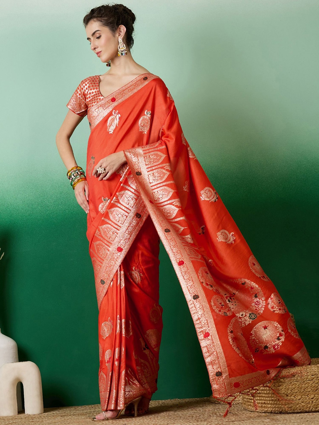 

DIVASTRI Woven Design Zari Kanjeevaram Saree, Orange