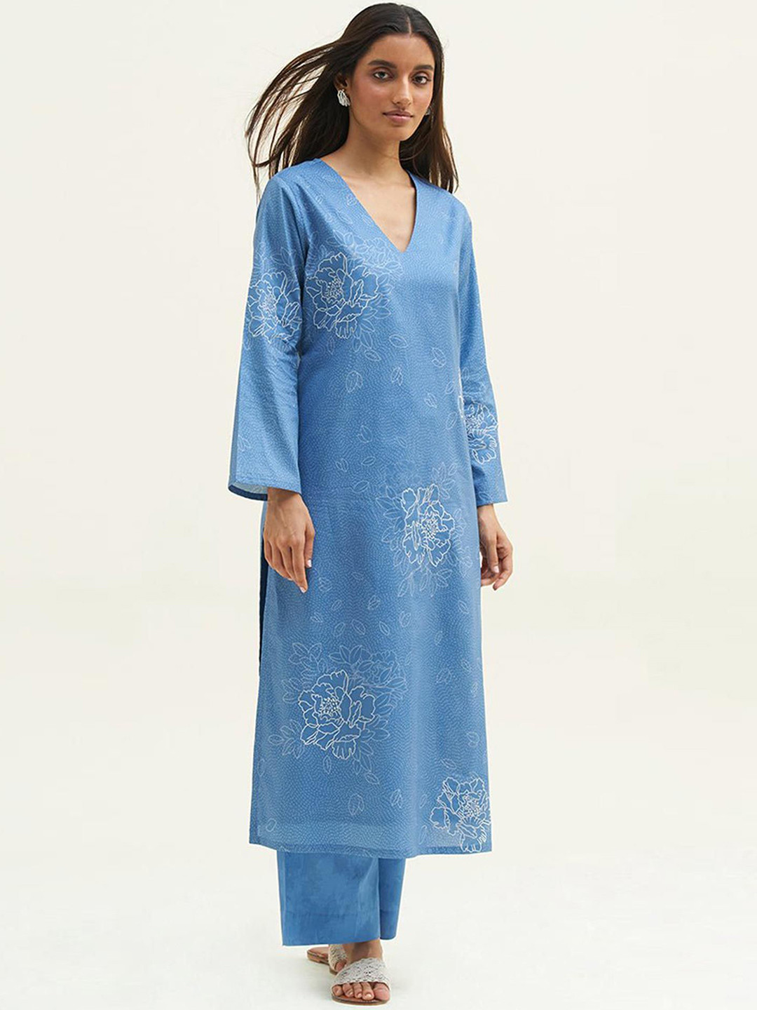 

Ganga Floral Embroidered Pure Cotton Top & Palazzos, Blue