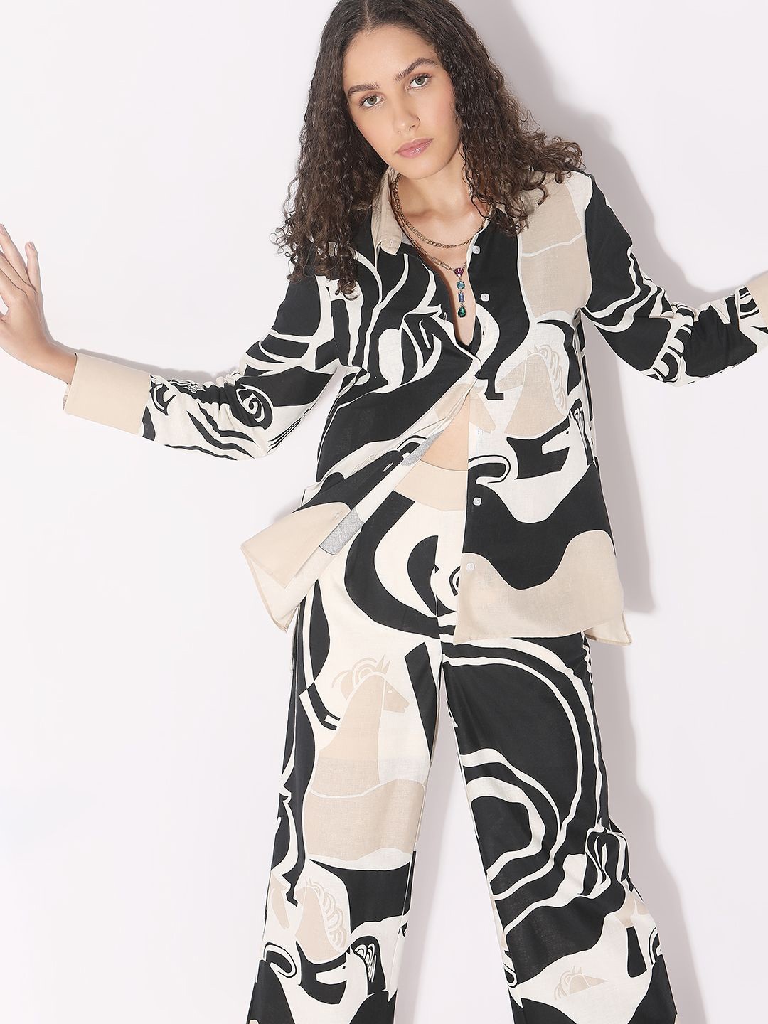 

Vero Moda Women Spread Collar Abstract Printed Cotton Casual Shirt, Off white