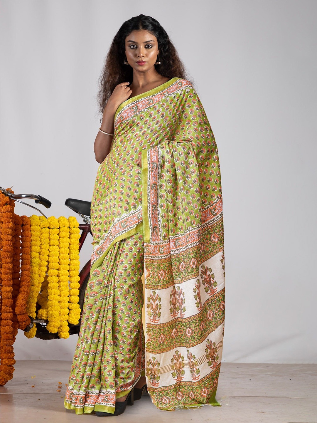 

Unnati Silks Floral Handloom Chanderi Saree, Green