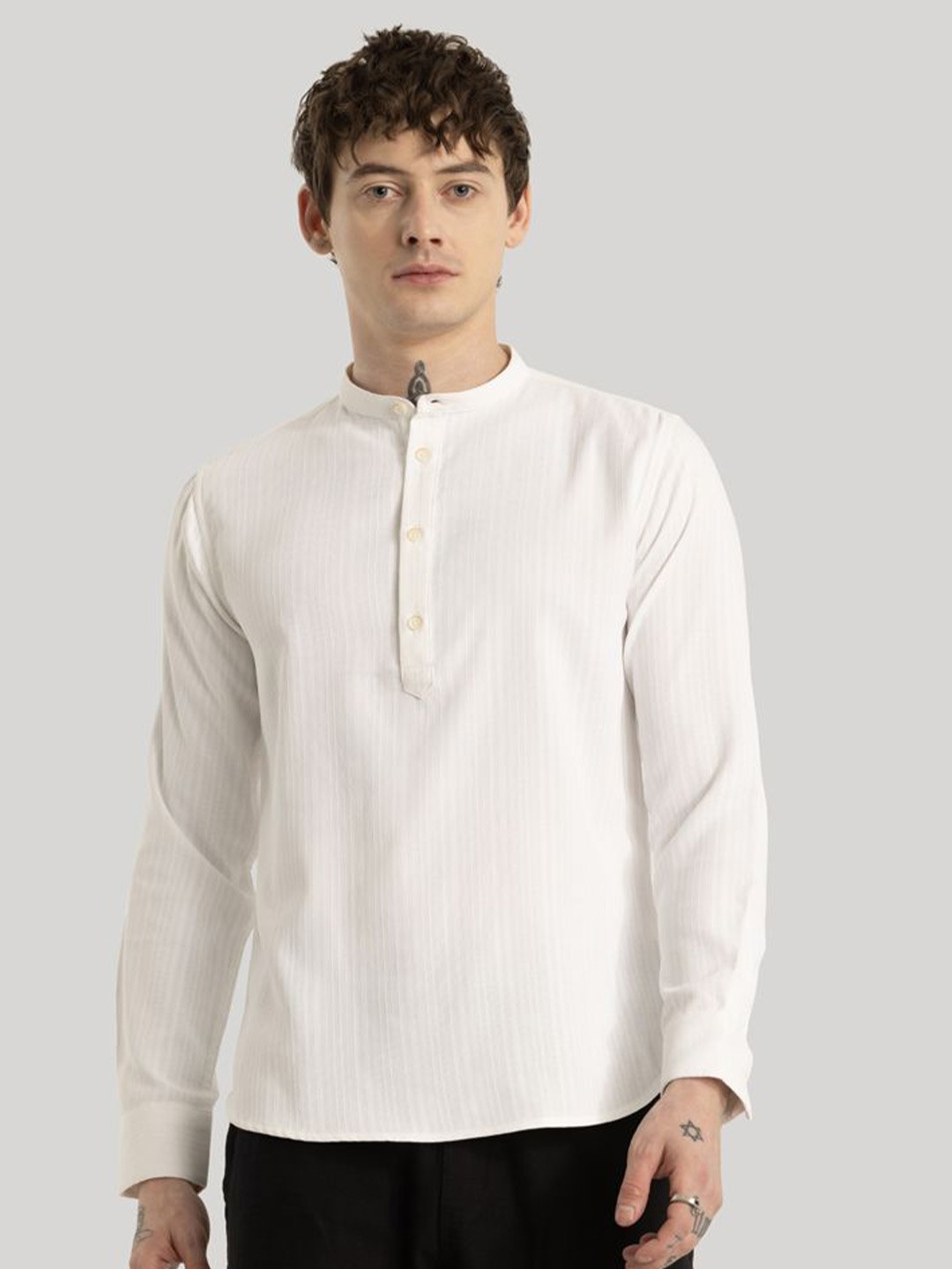 

Snitch Men Smart Band Collar Solid Slim Fit Casual Shirt, White