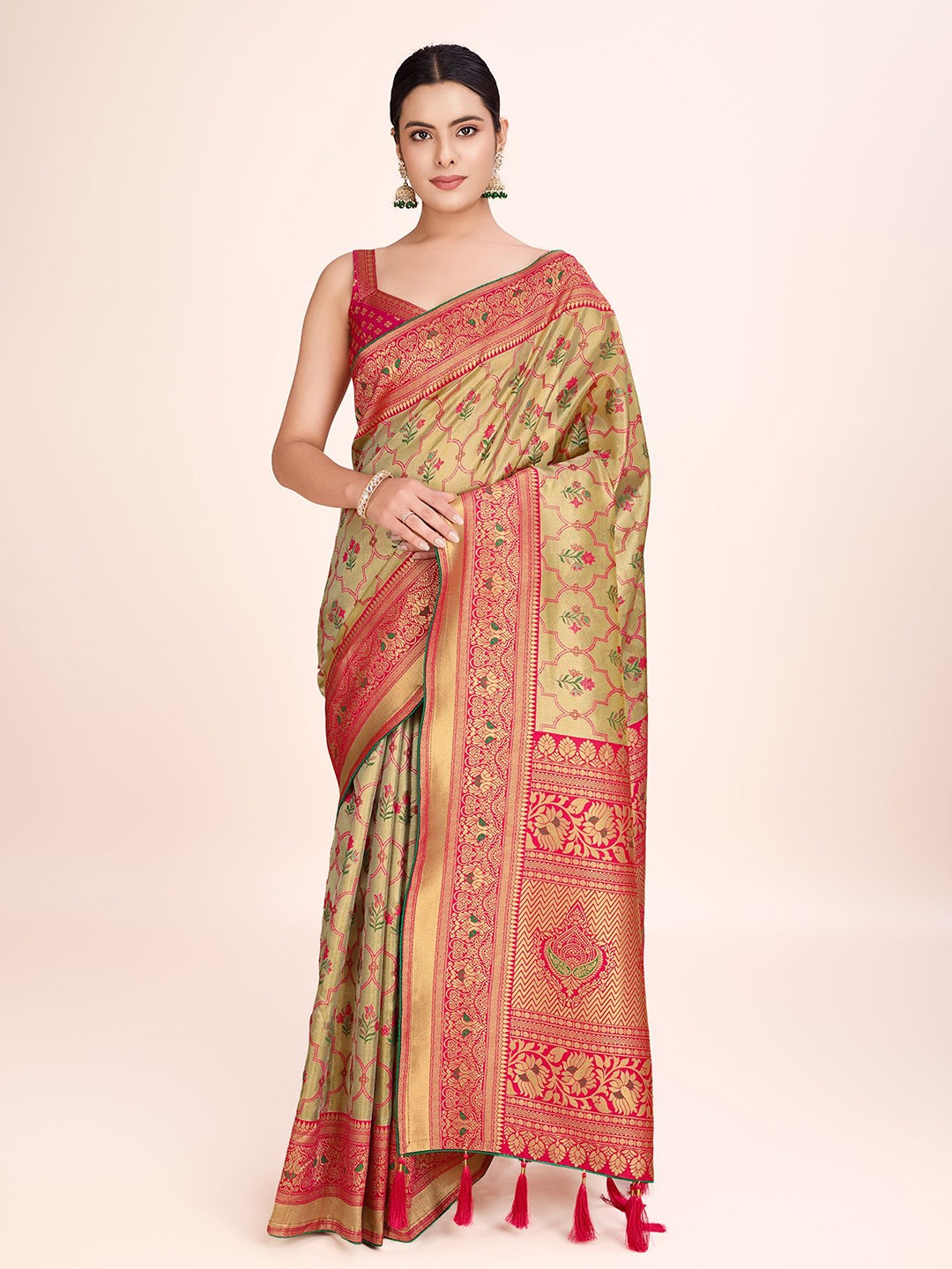 

MONJOLIKA FASHION Floral Zari Tissue Banarasi Saree, Pink