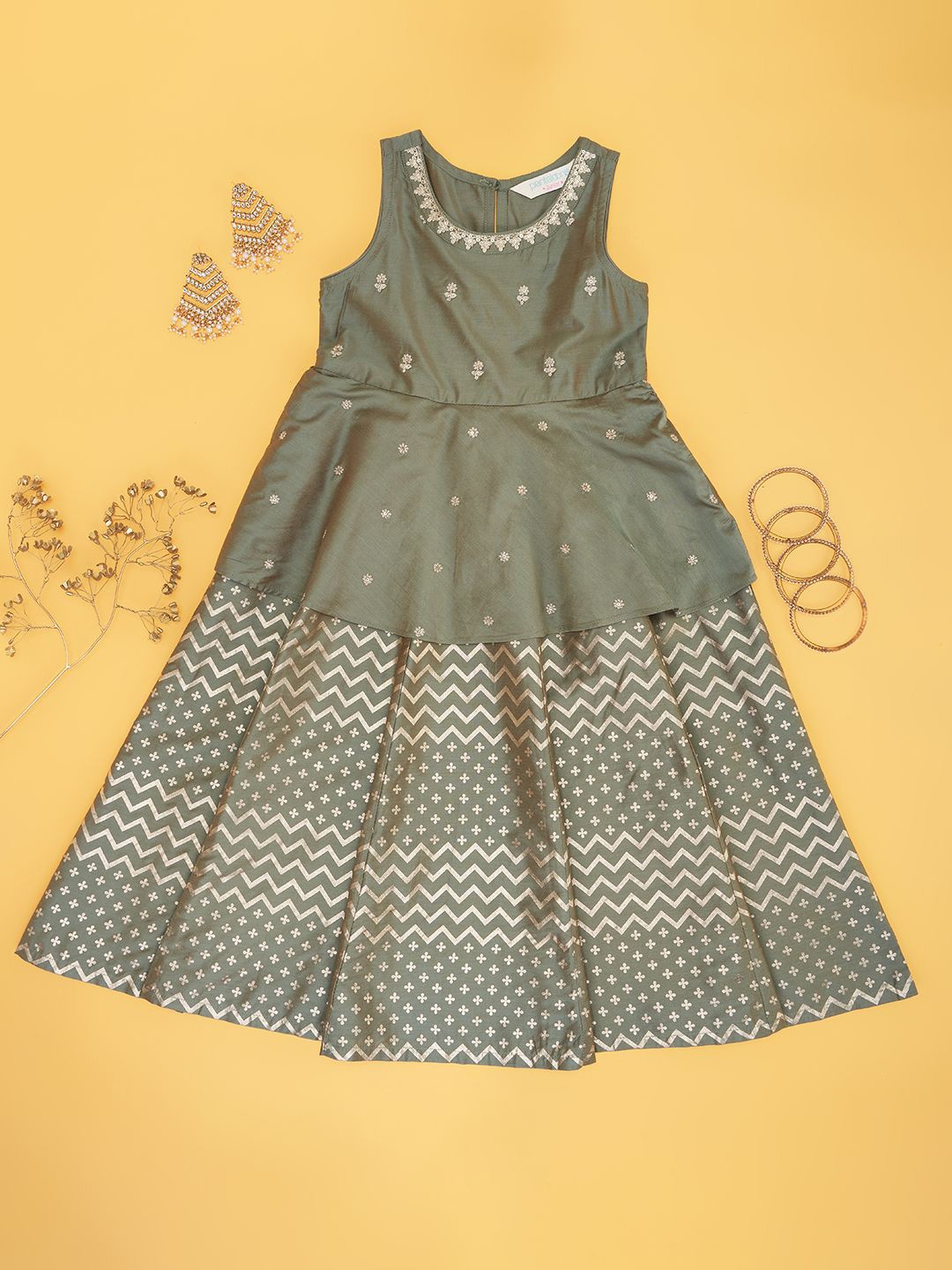 

AKKRITI BY PANTALOONS Floral Print Fit & Flare Dress, Green