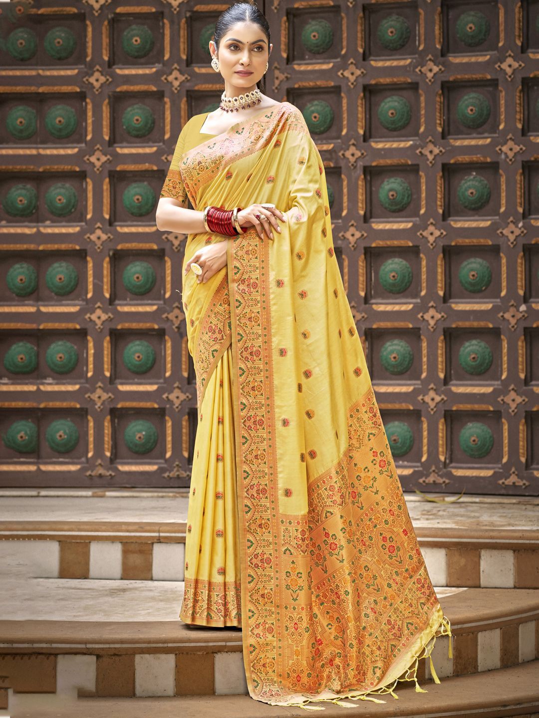 

SANGAM PRINTS Woven Design Zari Silk Tussar Saree, Yellow