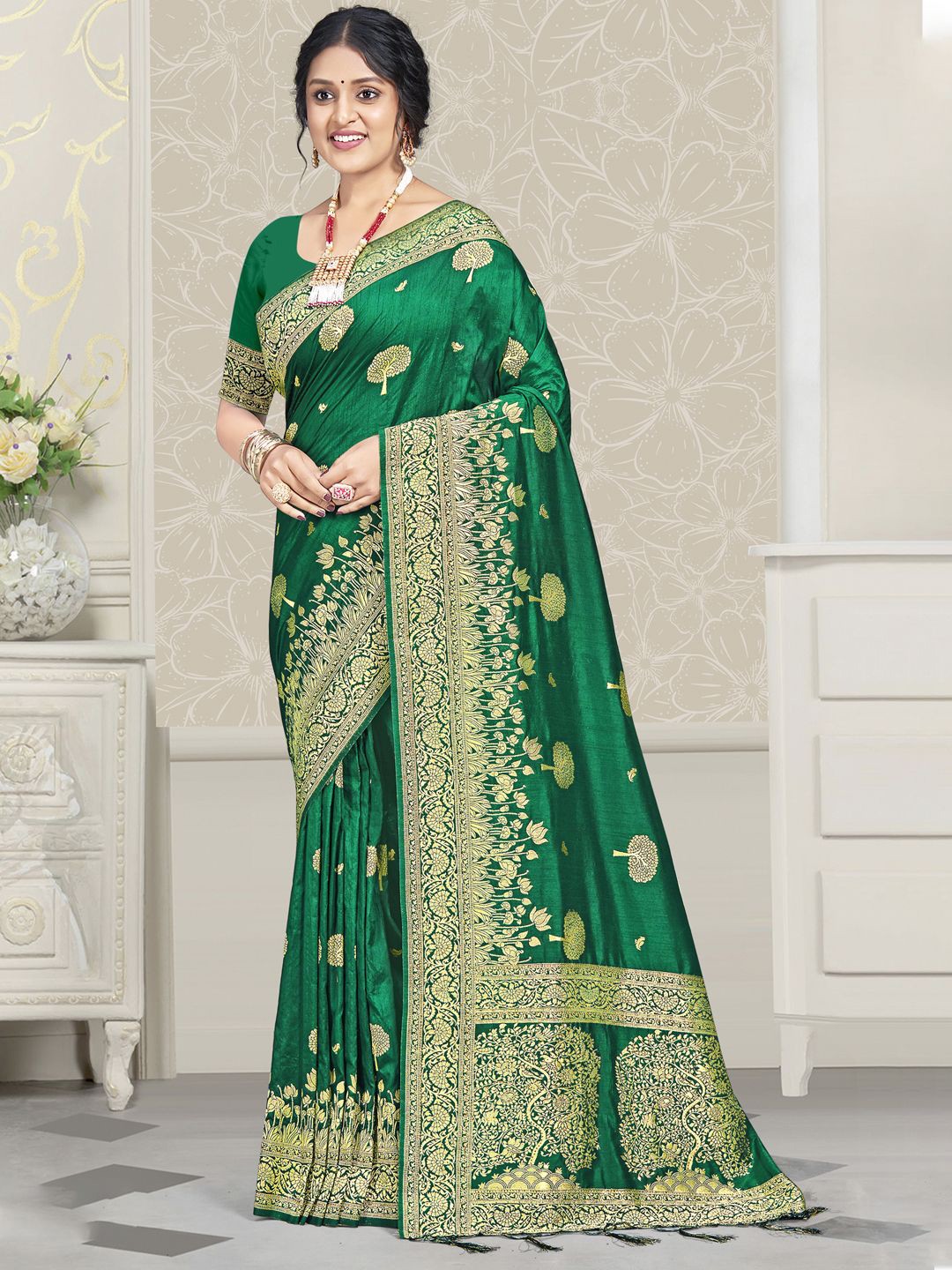 

SANGAM PRINTS Woven Design Zari Silk Blend Tussar Saree, Green