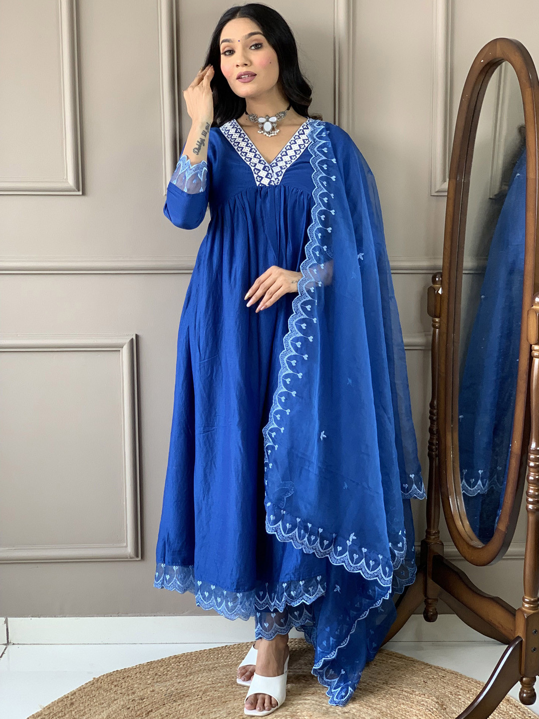

S.K.C Women Ethnic Motifs Embroidered Thread Work Kurta with Trousers & With Dupatta, Blue