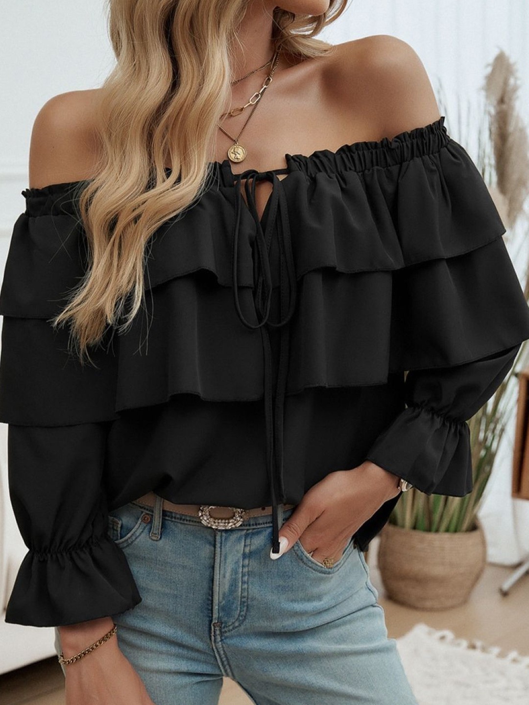 

StyleCast Women Solid Off-Shoulder Top, Black