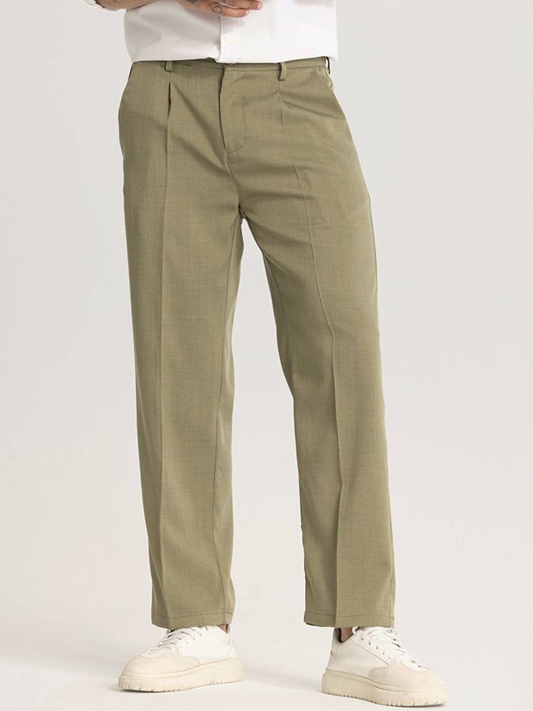 

Snitch Men Relaxed Loose Fit Pleated Mid-Rise Trouser, Green