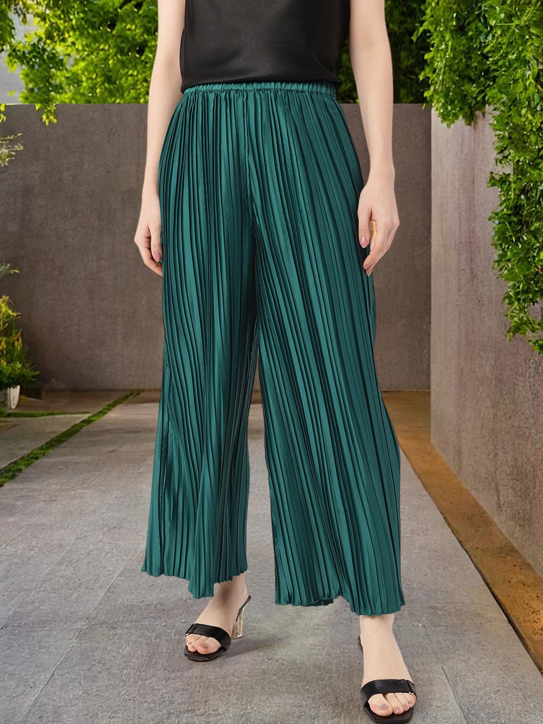 

DressBerry Women City Glamour Accordion Pleats Wide Leg Trousers, Green