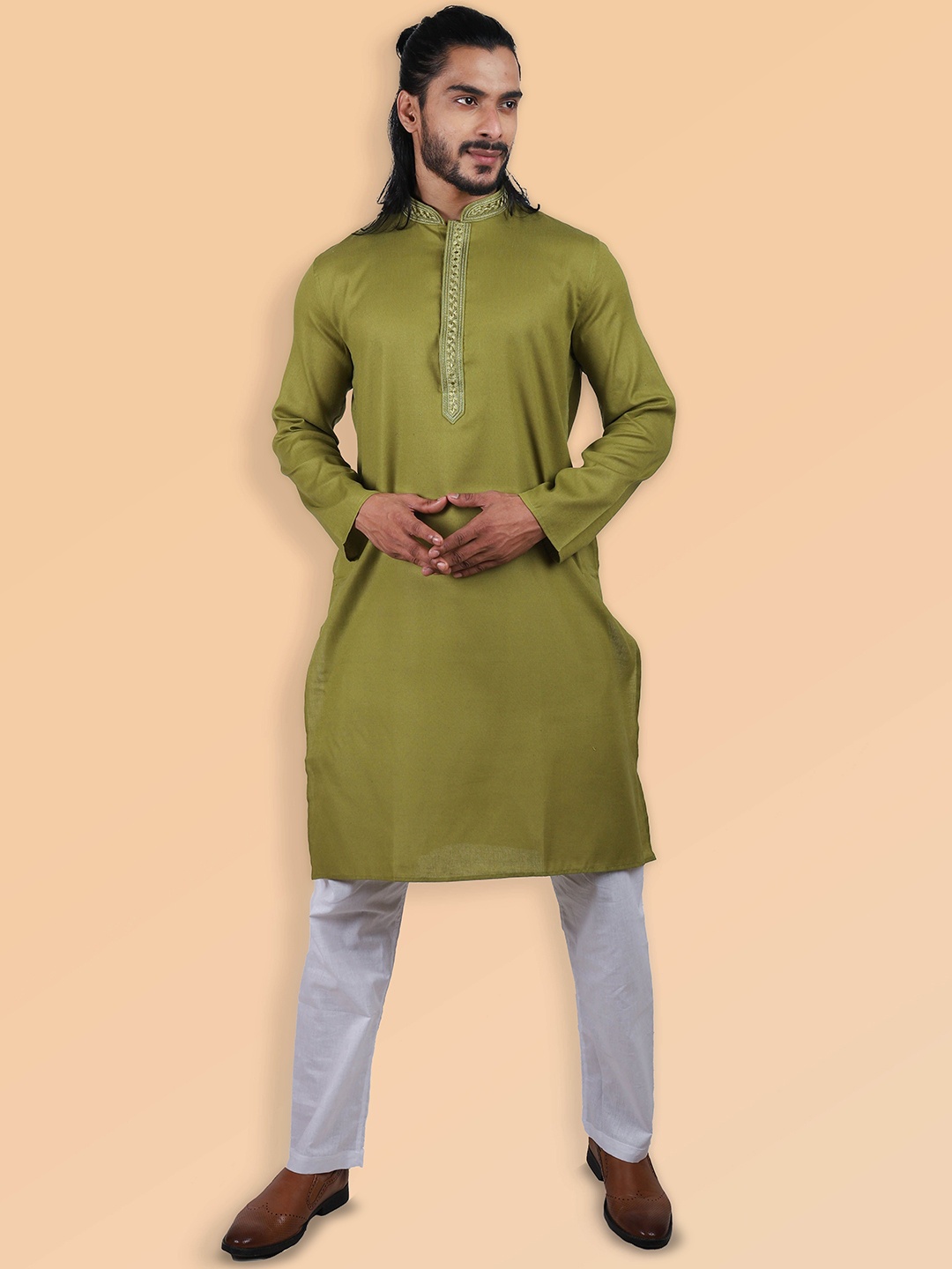 

ETHNIC FACTORY Men Embroidered Thread Work Kurta, Green