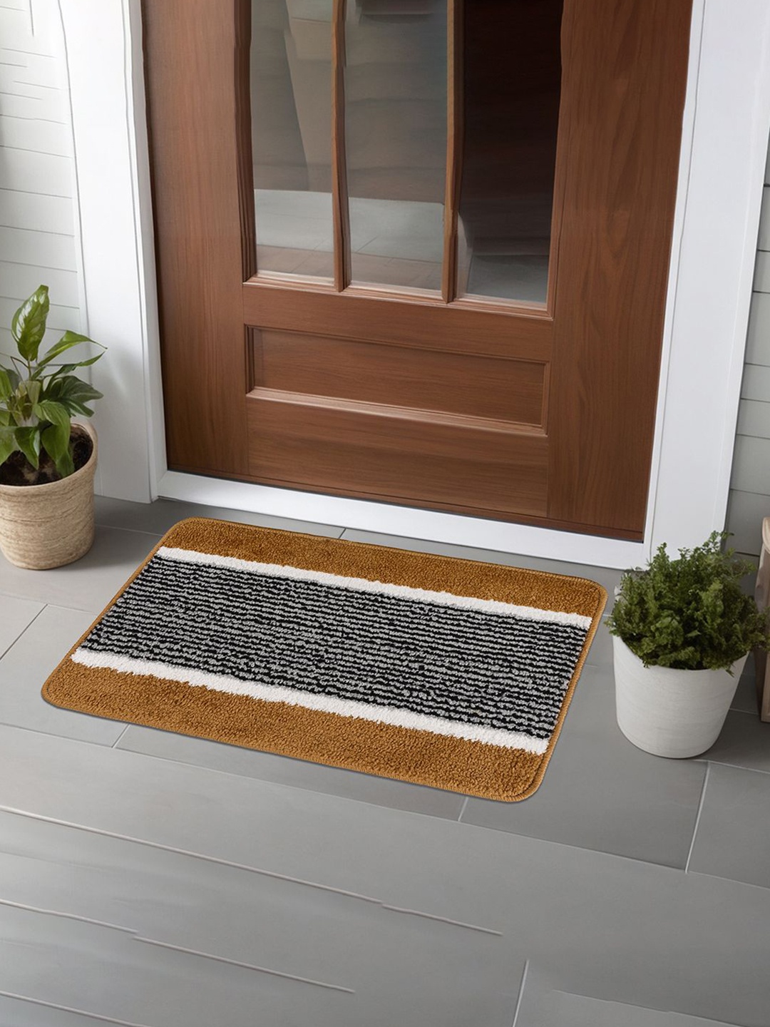 

Kuber Industries White & Gold Toned 4 Pieces Patterned Anti-Skid Doormats