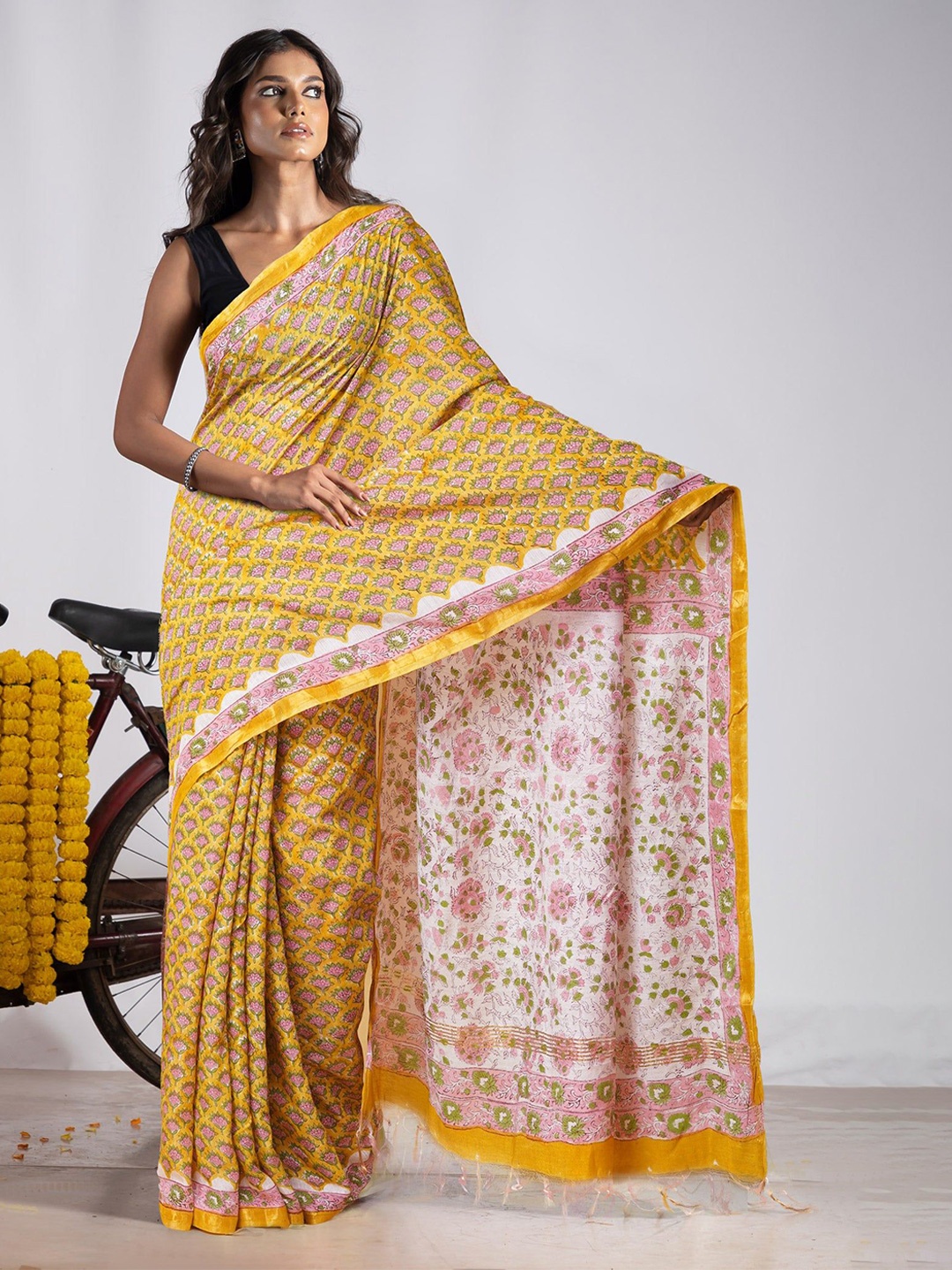 

Unnati Silks Floral Handloom Chanderi Saree, Yellow