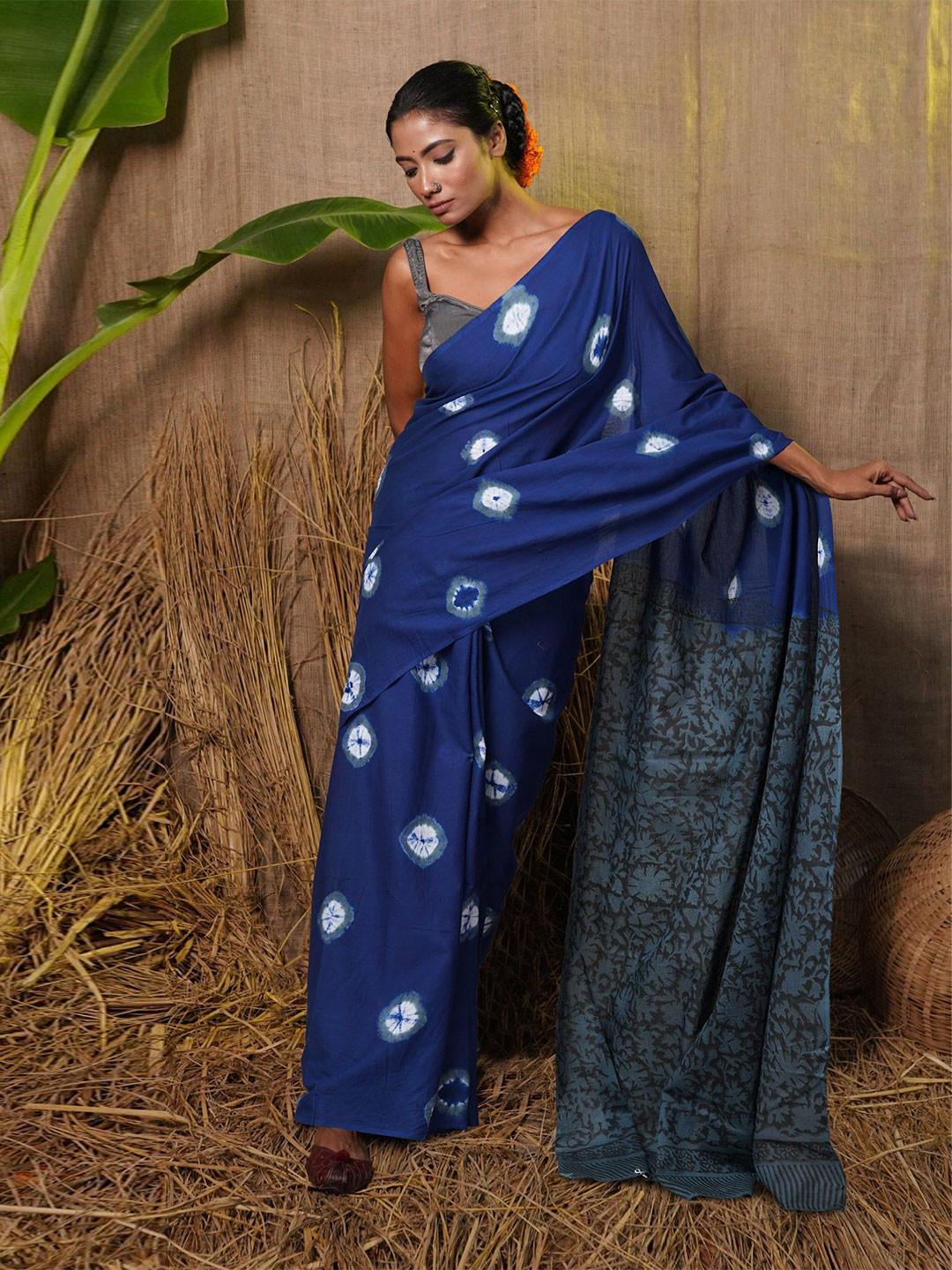 

Unnati Silks Bandhani Pure Cotton Handloom Bandhani Saree, Navy blue