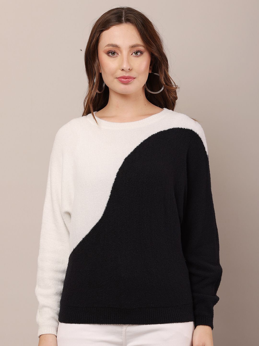 

NoBarr Women Colourblocked Pullover, White