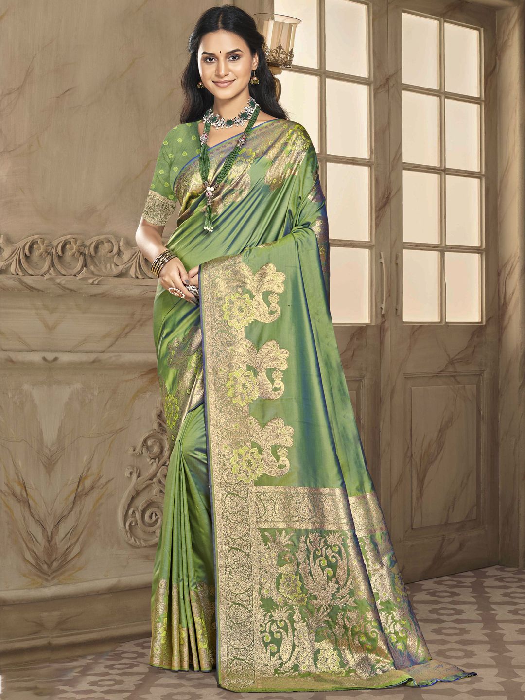 

SANGAM PRINTS Woven Design Zari Silk Blend Tussar Saree, Green