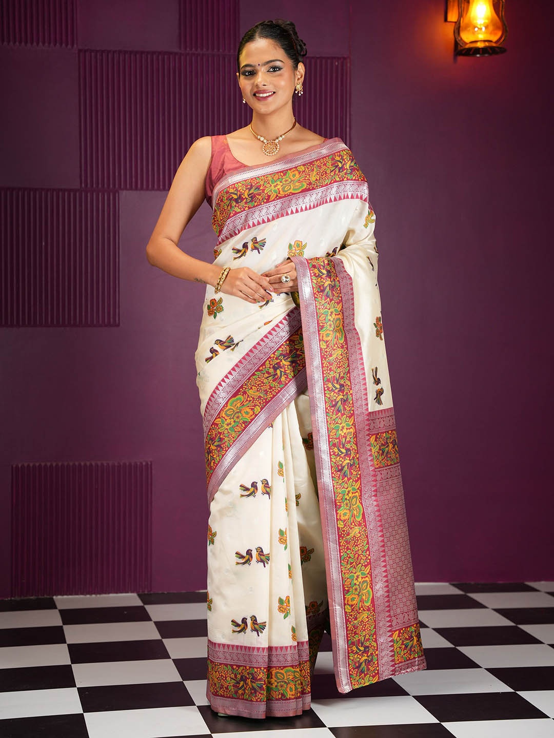 

MIMOSA Ethnic Motifs Woven Design Zari Banarasi Saree, Off white