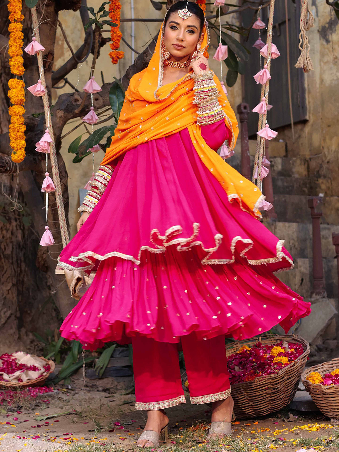 

LABEL ADITI HUNDIA Women Regular Kurta with Palazzos & With Dupatta, Pink