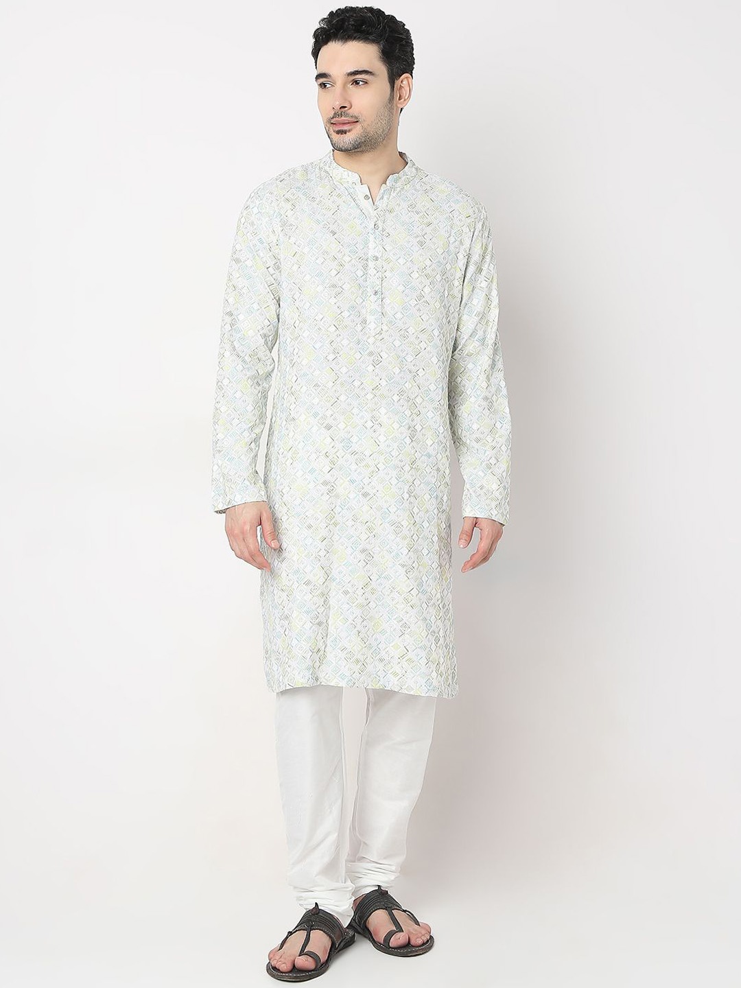 

Ethnicity Men Geometric Embroidered Flared Sleeves Kurta, Green