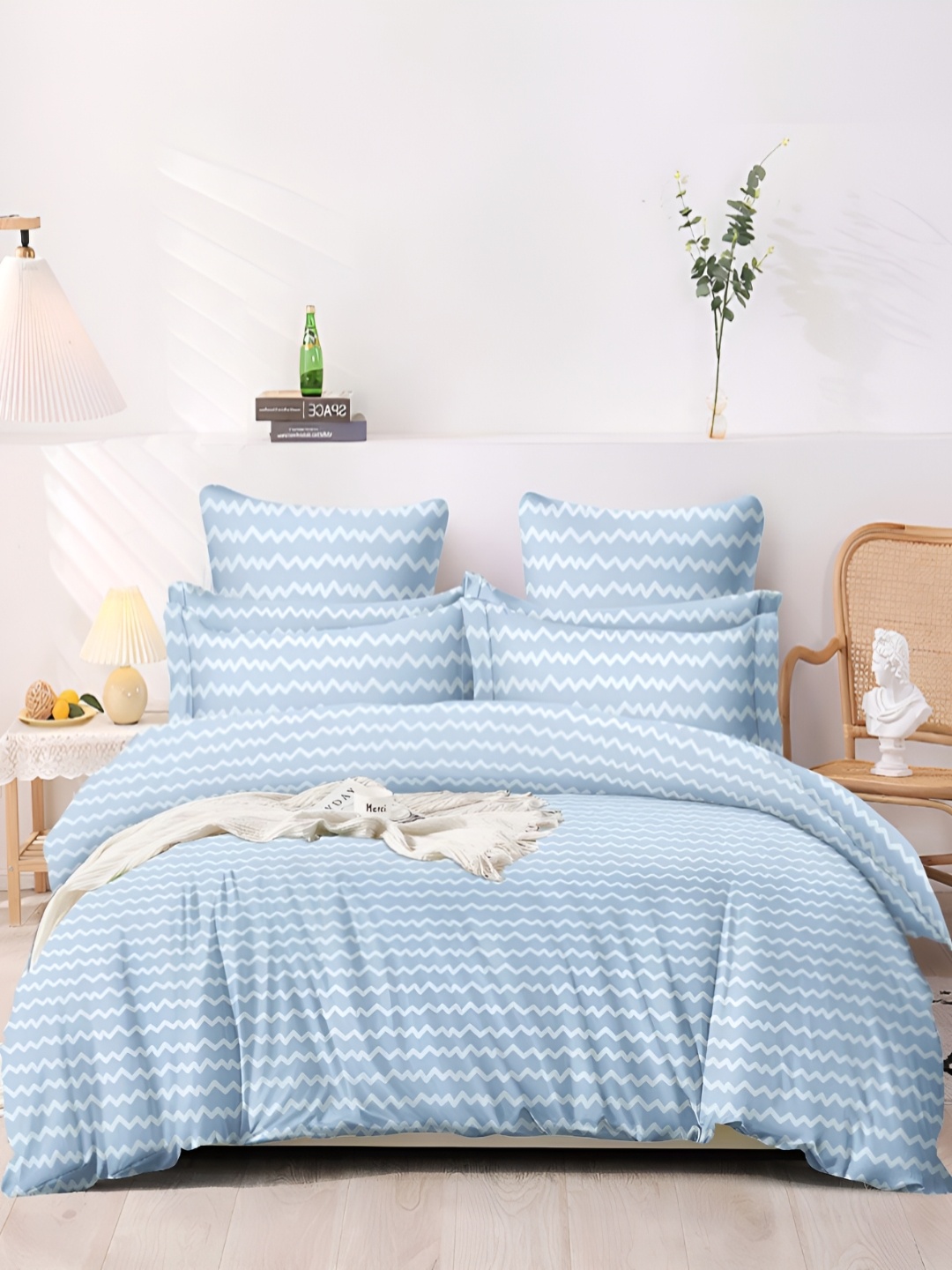 

BREVARD White & Blue Printed Cotton Single Duvet Cover