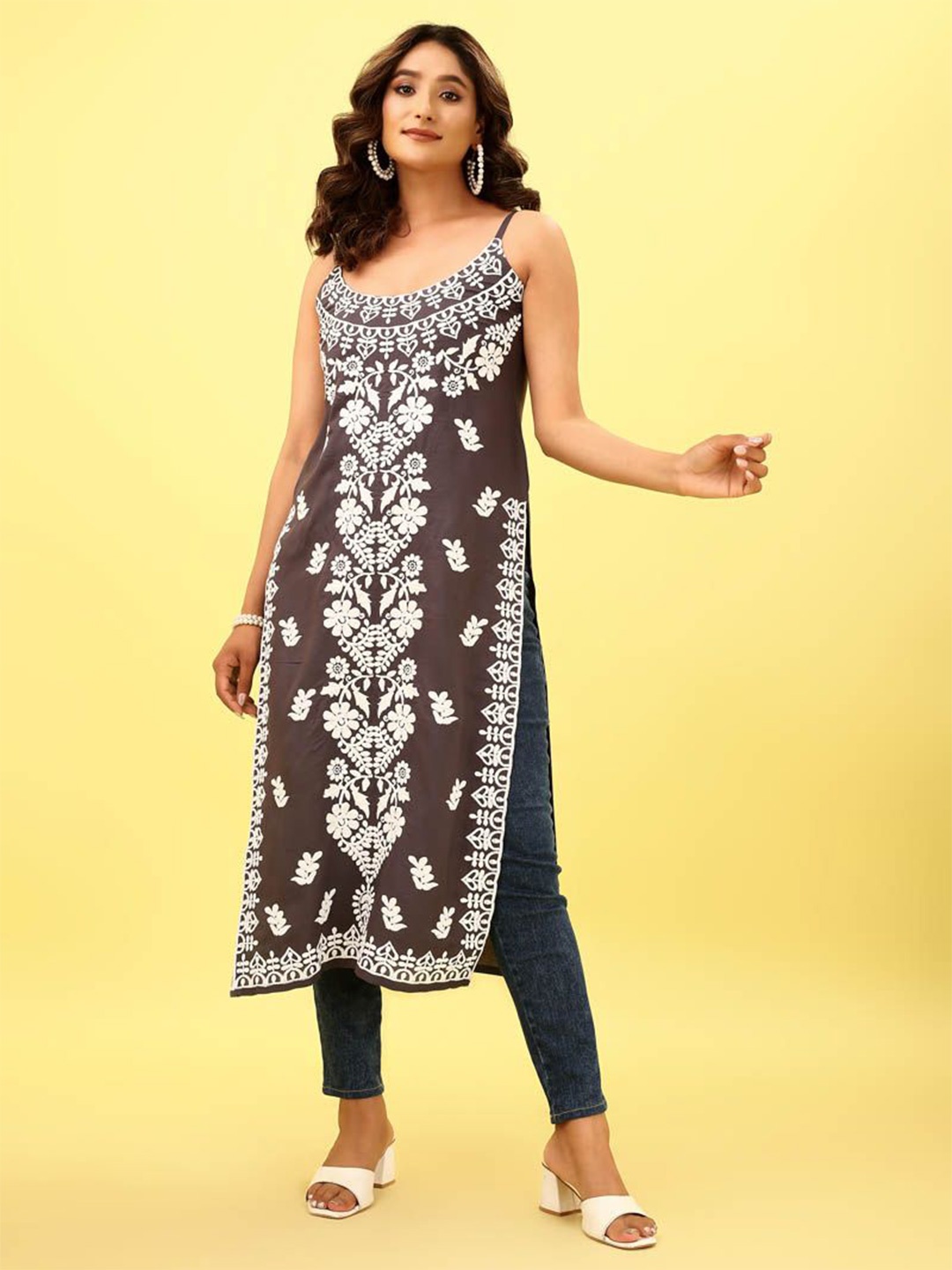 

SAZRIKA Floral Embroidered Chikankari Kurta, Brown