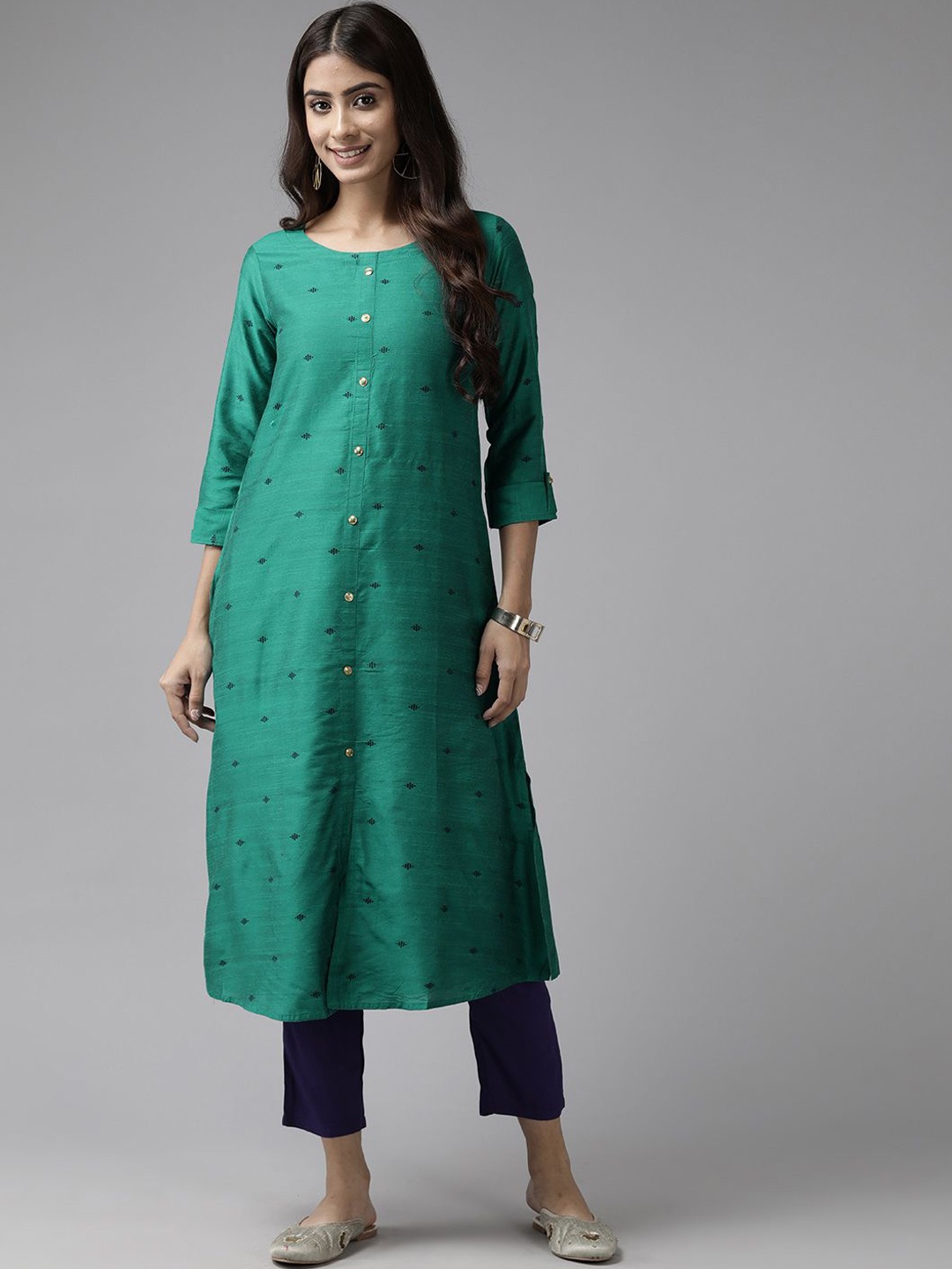 

BAESD Women Geometric Printed Keyhole Neck Flared Sleeves Thread Work Kurta, Green