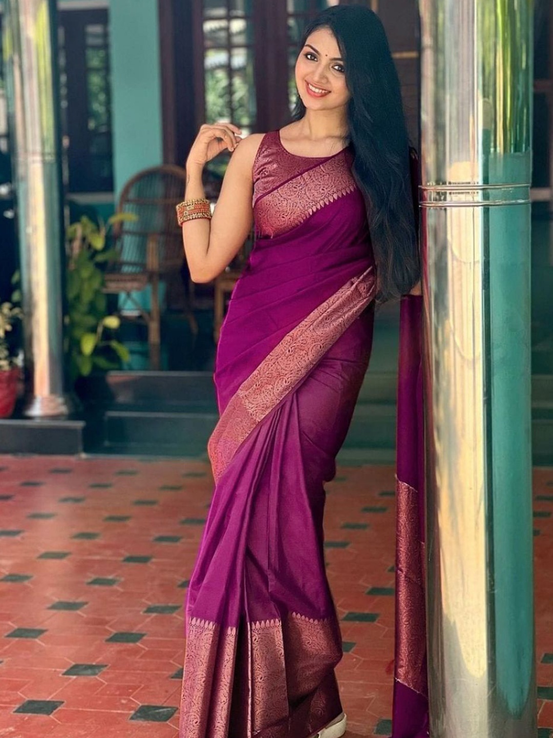 

HANDSEL Woven Design Zari Pure Silk Banarasi Saree, Pink