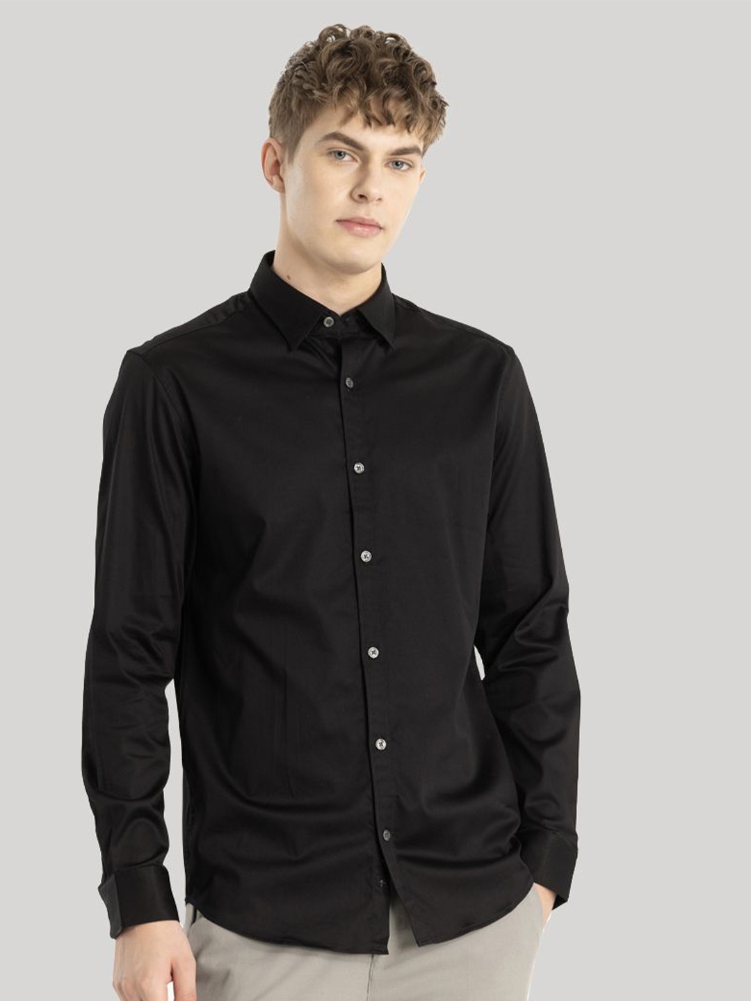 

Snitch Men Smart Spread Collar Solid Cotton Slim Fit Semiformal Shirt, Black