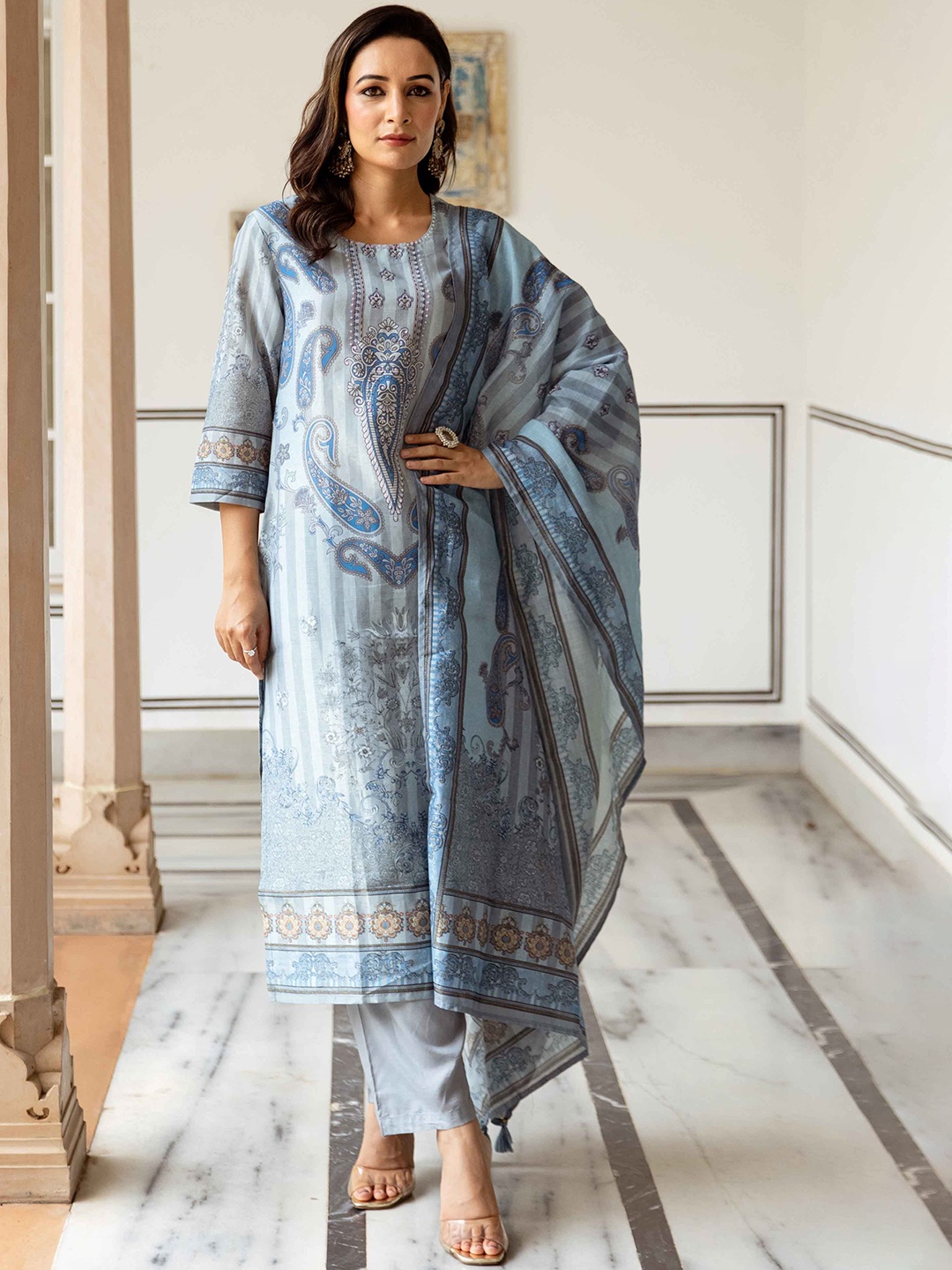 

KALINI Women Paisley Printed Regular Beads and Stones Kurta with Trousers & With Dupatta, Grey