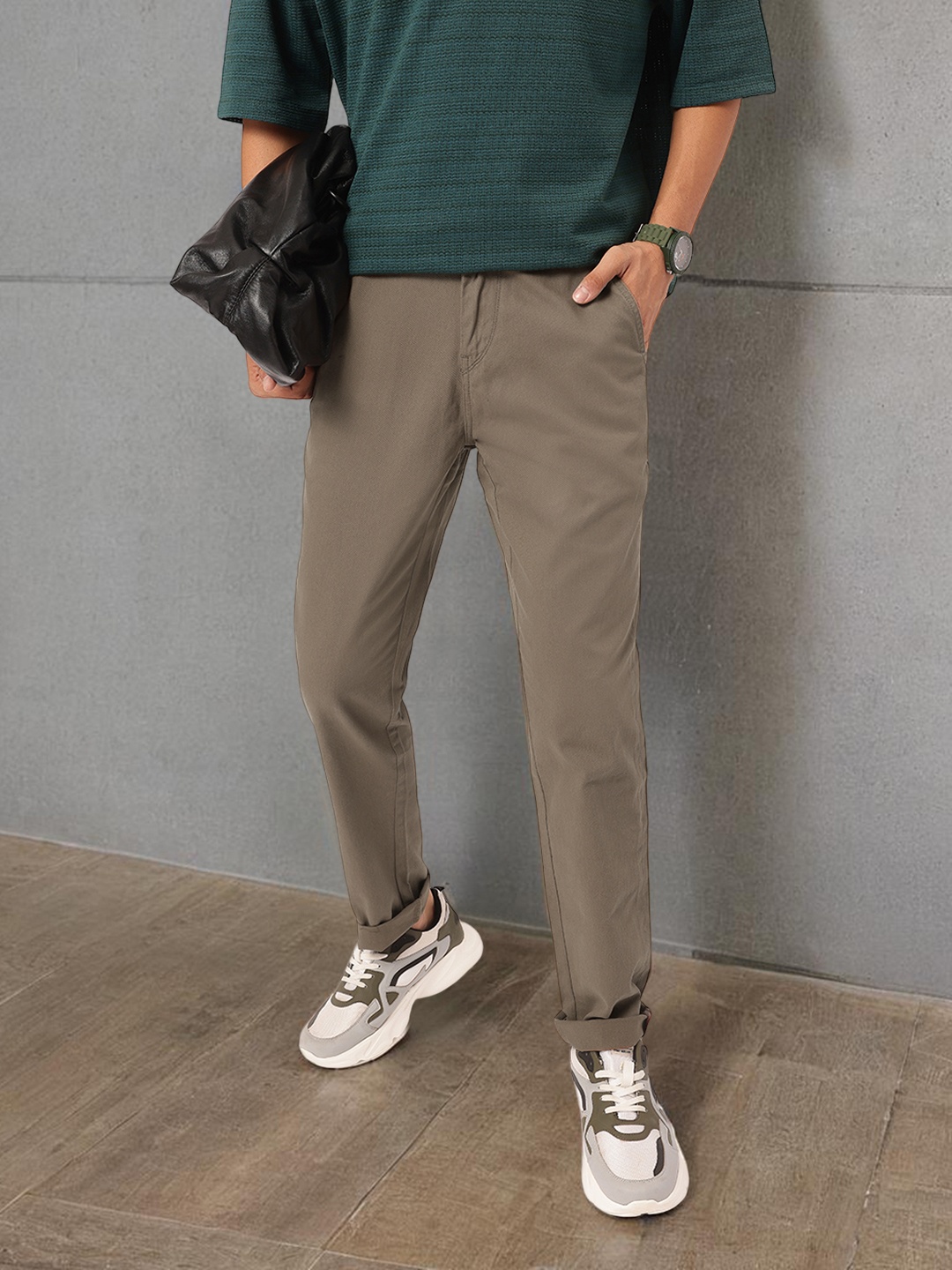 

The Roadster Life Co. Men Effortless Chic Chinos, Brown