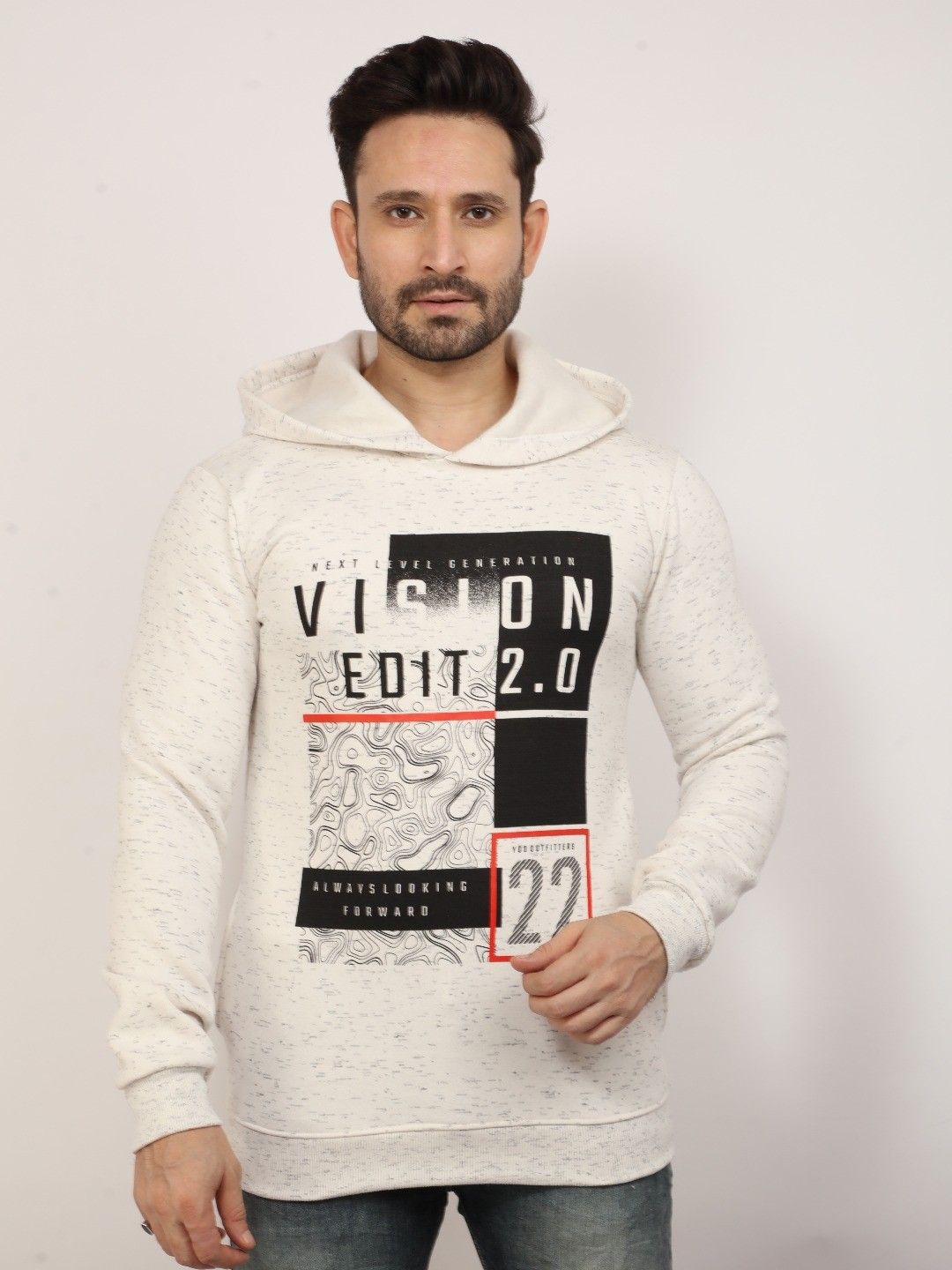 

Klub Fox Men Alphanumeric Printed Hooded Fleece Sweatshirt, Off white