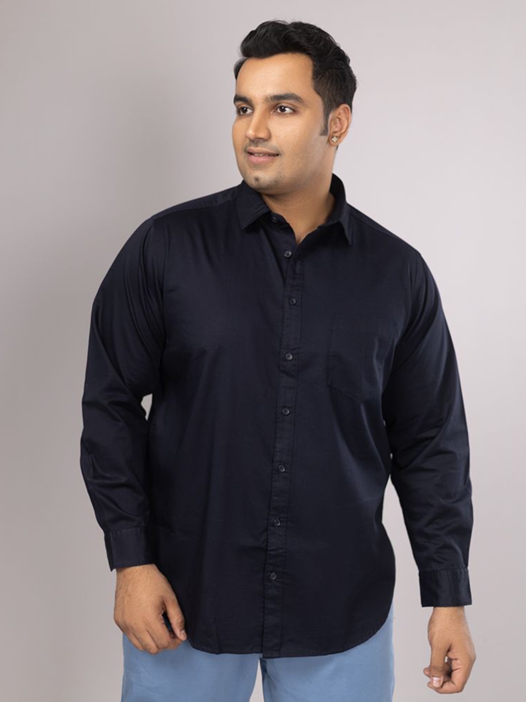 

Sizeupp Men Comfort Spread Collar Solid Cotton Casual Shirt, Navy blue