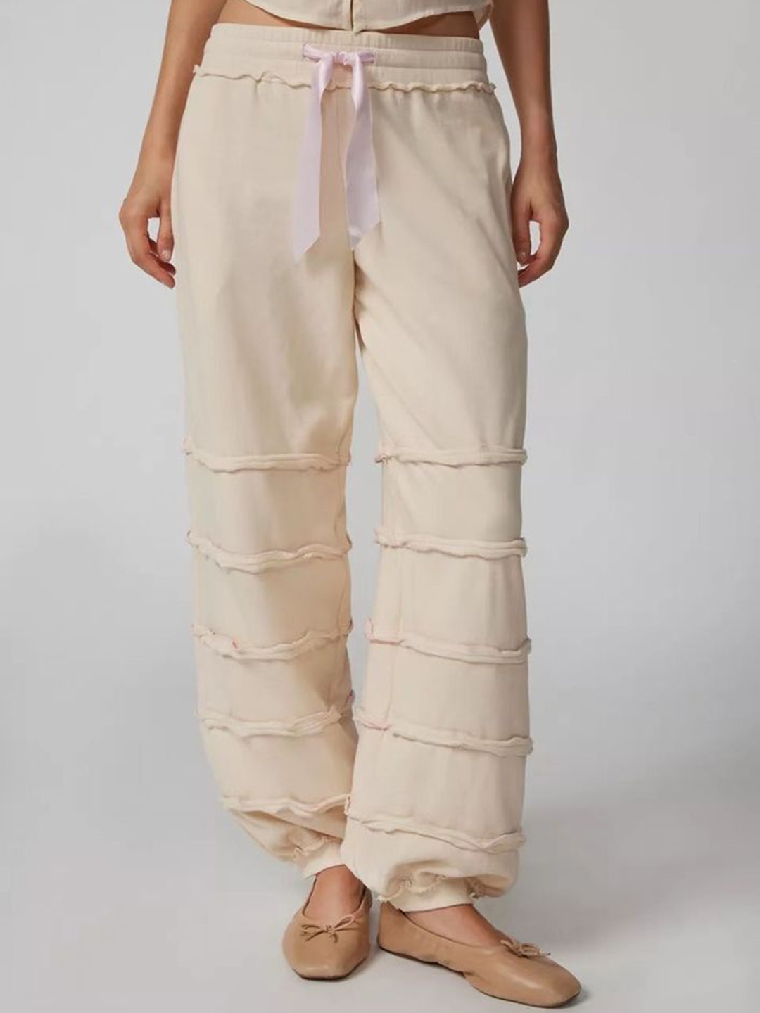 

LULU & SKY Women Loose Fit Trousers, Cream