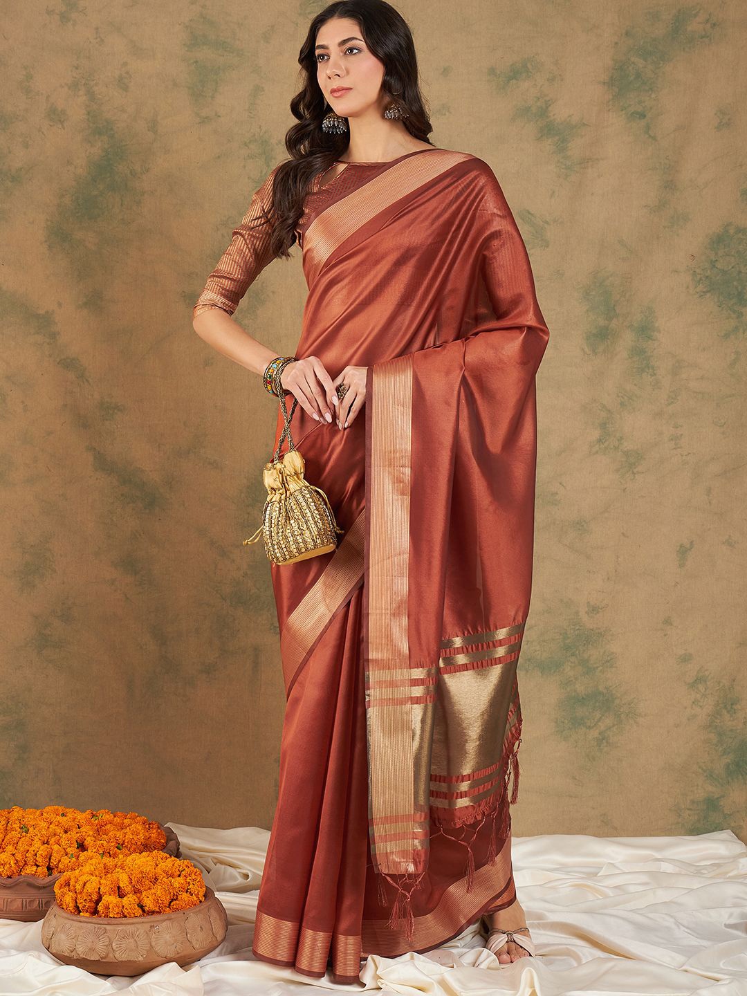 

Maroosh Solid Saree With Zari Border, Rust