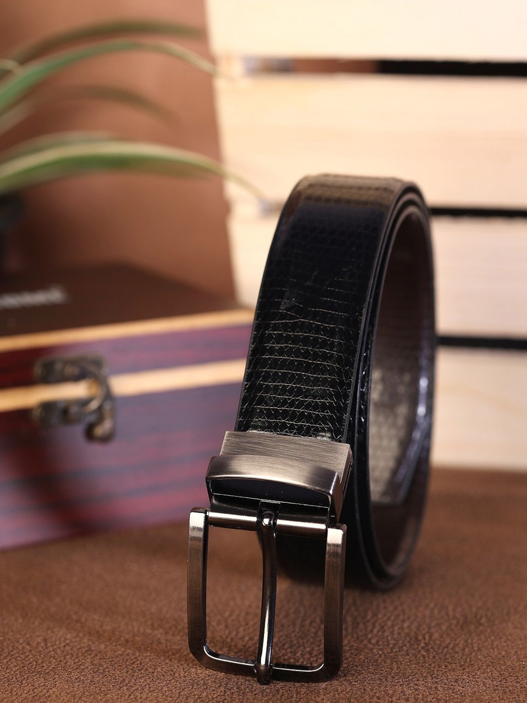 

SAZARA Men Textured Leather Reversible Belt, Black
